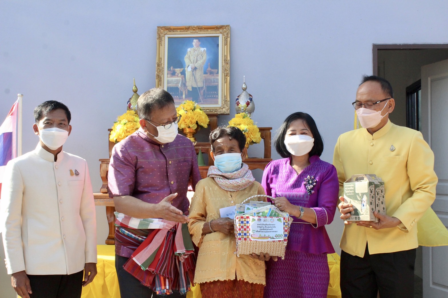 ?พช.ยโสธร ส่งมอบบ้านครัวเรือนตามโครงการบ้านห่วงใยจากใจ GLO ประจำปี 2565