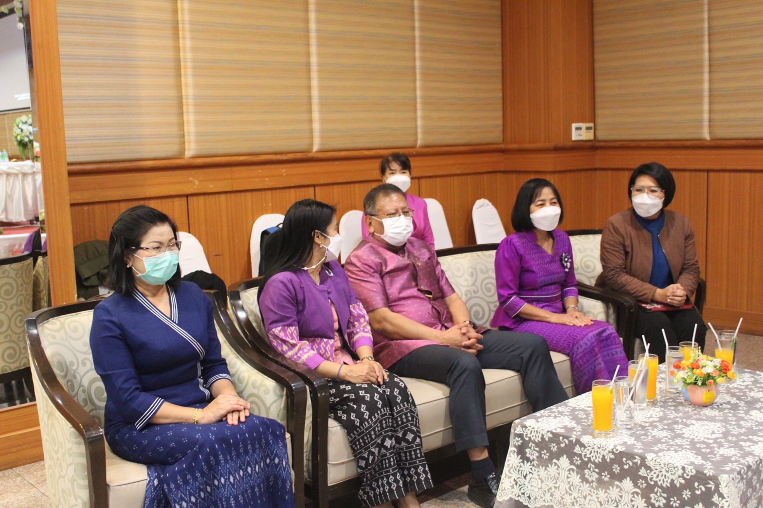 ?พช.ยโสธร ดำเนินโครงการพัฒนาผลิตภัณฑ์สินค้าชุมชน กิจกรรมส่งเสริมกระบวนการเครือข่ายองค์ความรู้ (Knowledge-Based OTOP : KBO)กิจกรรมย่อย พัฒนาผลิตภัณฑ์ OTOP โดยเครือข่ายองค์ความรู้ KBO จังหวัดยโสธร