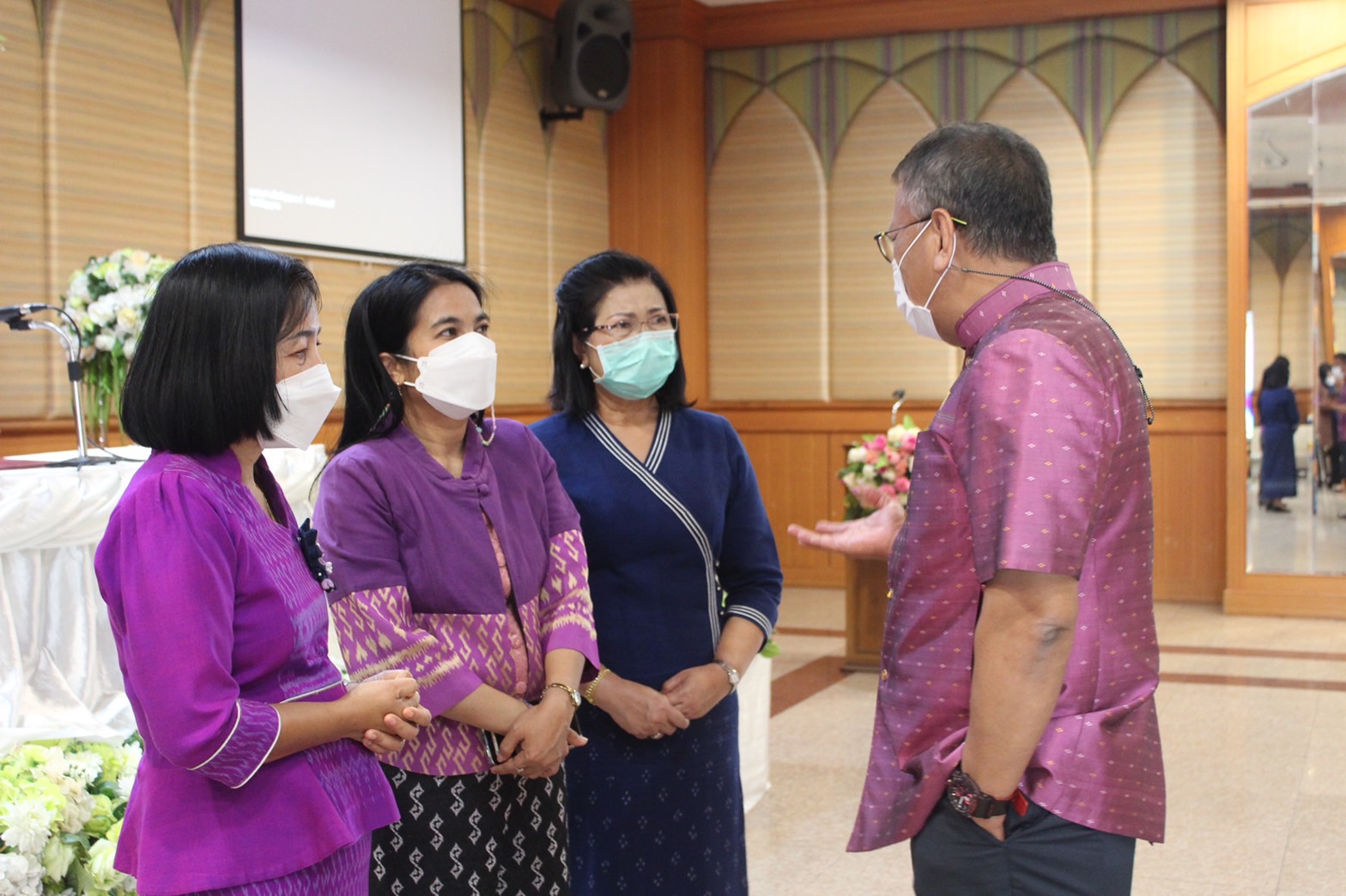 ?พช.ยโสธร ดำเนินโครงการพัฒนาผลิตภัณฑ์สินค้าชุมชน กิจกรรมส่งเสริมกระบวนการเครือข่ายองค์ความรู้ (Knowledge-Based OTOP : KBO)กิจกรรมย่อย พัฒนาผลิตภัณฑ์ OTOP โดยเครือข่ายองค์ความรู้ KBO จังหวัดยโสธร