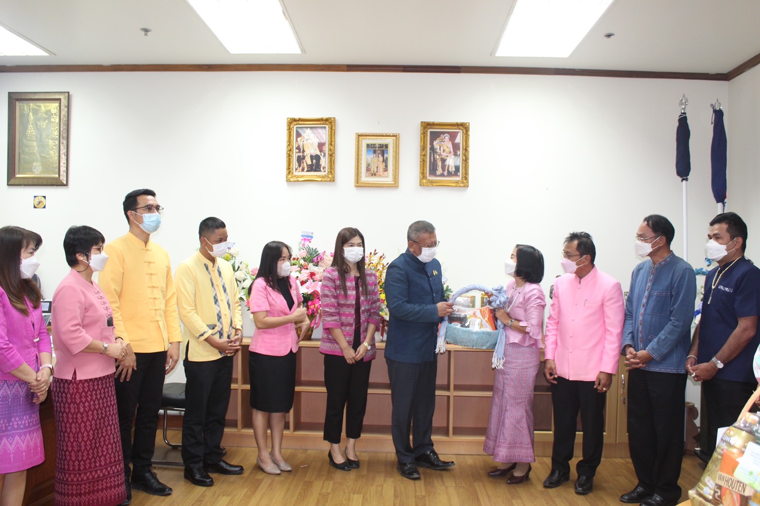 ?ทีมพช.ยโสธร เข้าอวยพรผู้ว่าราชการจังหวัดเนื่องในโอกาสวันขึ้น ปีใหม่ พ.ศ.2566