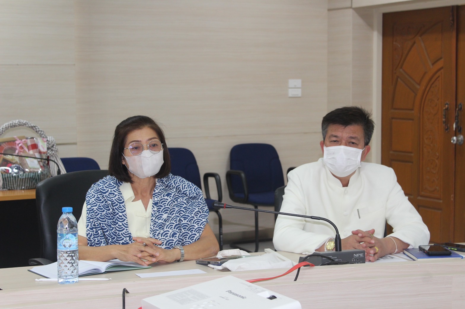 ☘️พช.ยโสธร ประชุมเตรียมความพร้อมผู้ผลิต ผู้ประกอบการ OTOP ในการเข้าร่วมจำหน่ายสินค้าตามโครงการเฉลิมพระเกียรติสมเด็จพระเจ้าลูกเธอ เจ้าฟ้าสิริวัณณวรี นารีรัตนราชกัญญา เนื่องในโอกาสวันคล้ายวันประสูติ วันที่ 8 มกราคม 2566