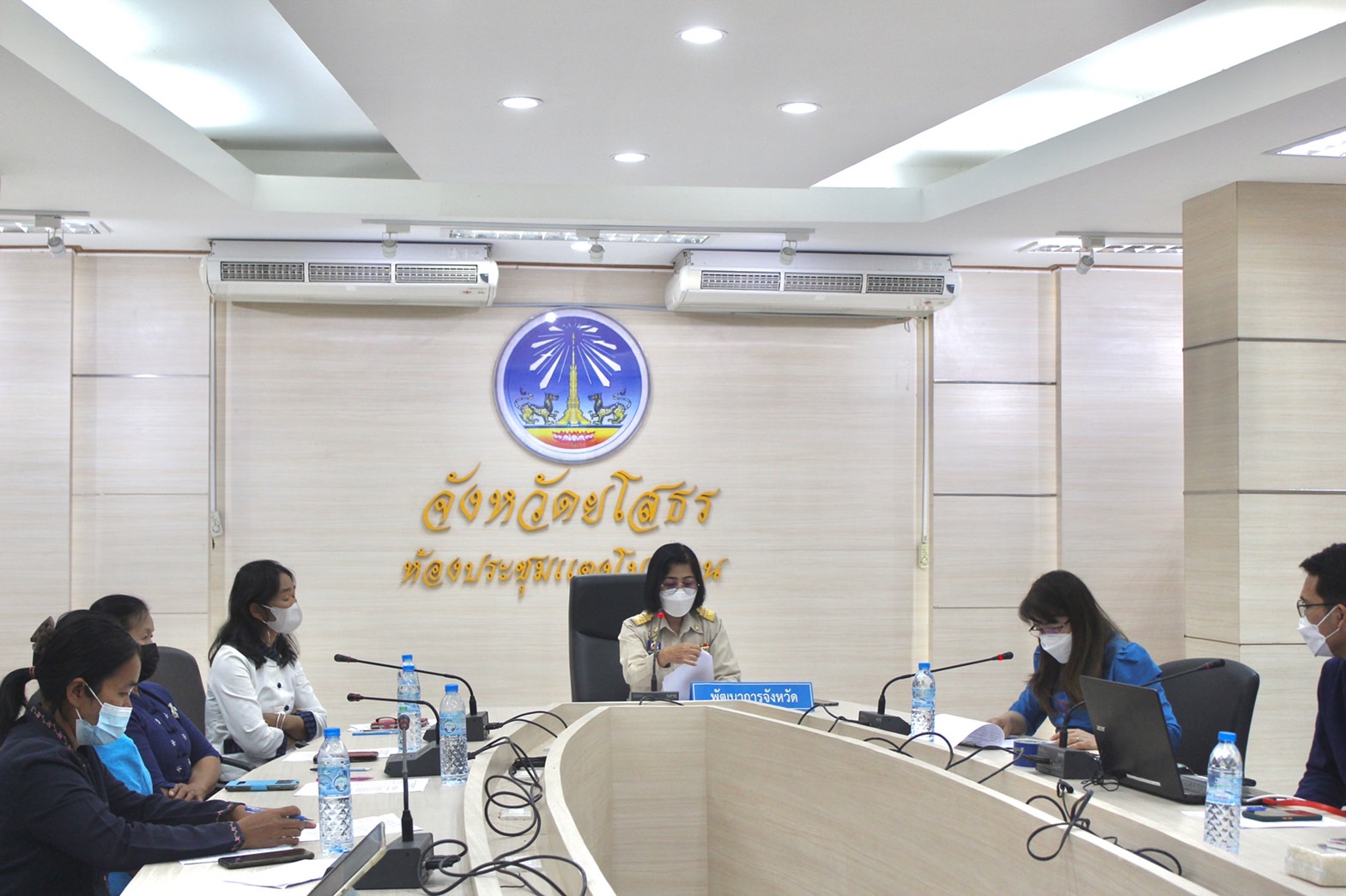 ☘️พช.ยโสธร ประชุมเตรียมความพร้อมผู้ผลิต ผู้ประกอบการ OTOP ในการเข้าร่วมจำหน่ายสินค้าตามโครงการเฉลิมพระเกียรติสมเด็จพระเจ้าลูกเธอ เจ้าฟ้าสิริวัณณวรี นารีรัตนราชกัญญา เนื่องในโอกาสวันคล้ายวันประสูติ วันที่ 8 มกราคม 2566