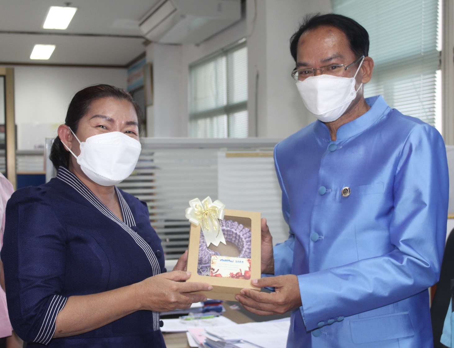 ?ทีมงานสำนักงานพัฒนาชุมชนอำเภอทรายมูลและพัฒนาการอำเภอกุดชุม ร่วมอวยพรปีใหม่ 2566 พัฒนาการจังหวัดยโสธร