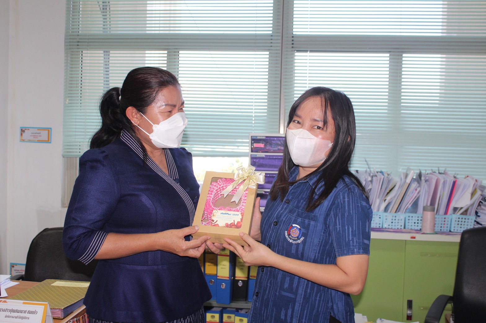 ?ทีมงานสำนักงานพัฒนาชุมชนอำเภอทรายมูลและพัฒนาการอำเภอกุดชุม ร่วมอวยพรปีใหม่ 2566 พัฒนาการจังหวัดยโสธร