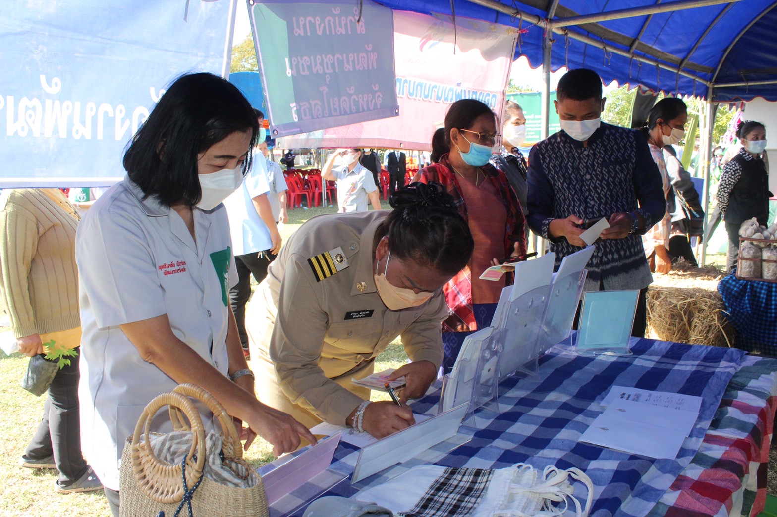 ?พช.ยโสธร ร่วมกิจกรรมหน่วยแพทย์อาสา สมเด็จพระศรีนครินทราบรมราชชนนี (พอ.สว.)ร่วมกับโครงการจังหวัดเคลื่อนที่ “เพิ่มรอยยิ้ม เติมความสุข ให้คนยโสธร”