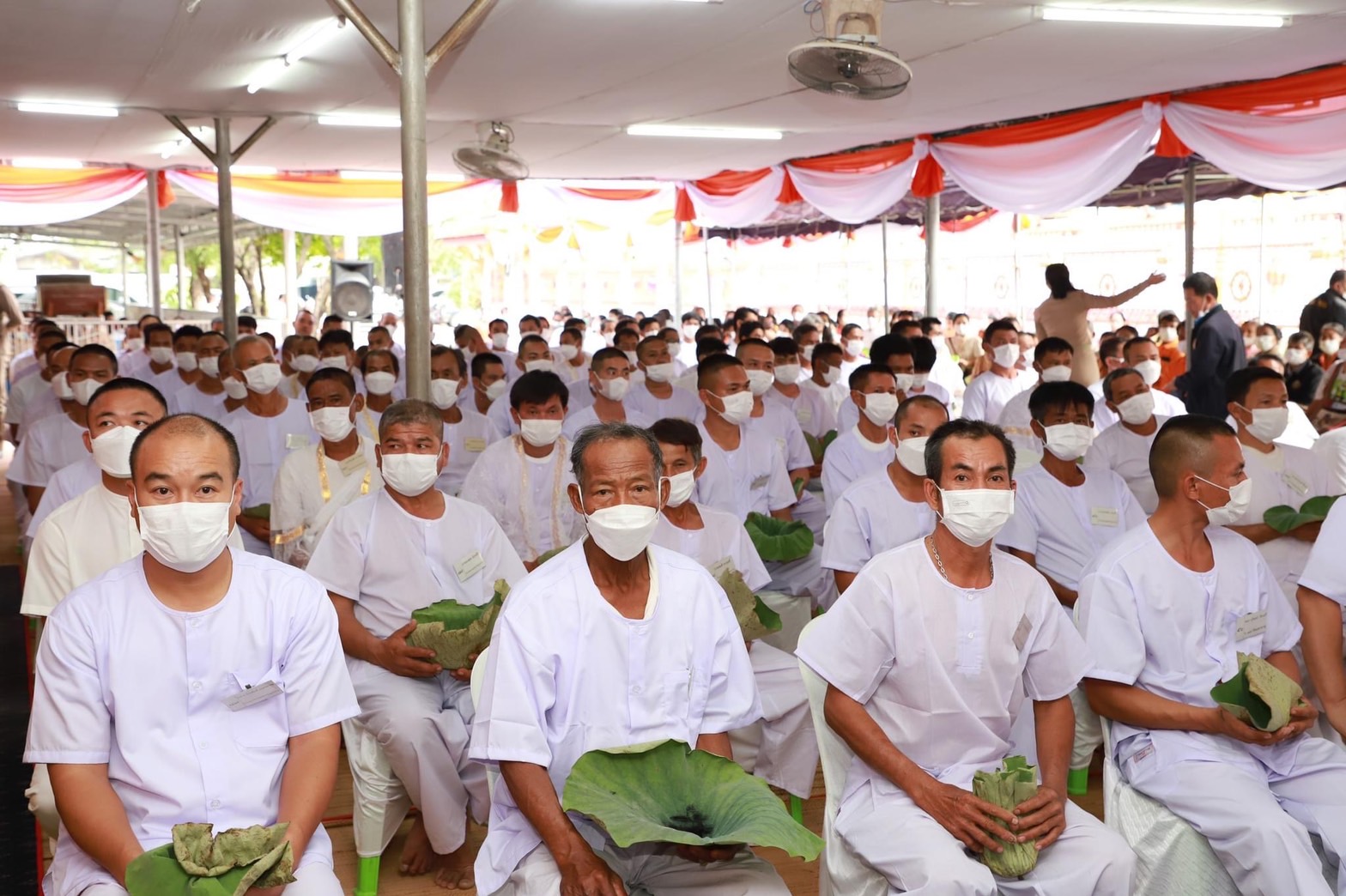 ?พช. ยโสธร ร่วมพิธีปลงผมนาคตามโครงการบรรพชาอุปสมบท 99 รูป ถวายพระพรชัยมงคล แด่สมเด็จพระเจ้าลูกเธอ เจ้าฟ้าพัชรกิติยาภา นเรนทิราเทพยวดี กรมหลวงราชสาริณีสิริพัชร มหาวัชรราชธิดา