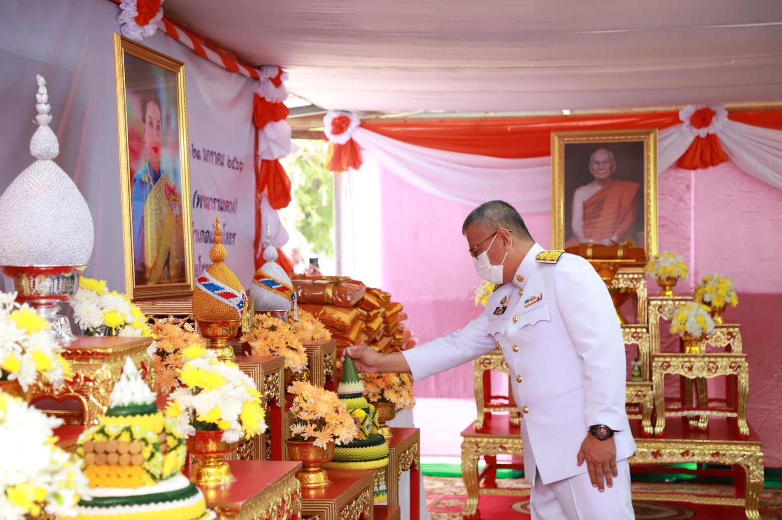 ?พช.ยโสธร ร่วมพิธีบรรพชาอุปสมบท เพื่อถวายพระพรชัยมงคล แด่สมเด็จพระเจ้าลูกเธอ เจ้าฟ้าพัชรกิติยาภา นเรนทิราเทพยวดี กรมหลวงราชสาริณีสิริพัชร มหาวัชรราชธิดา
