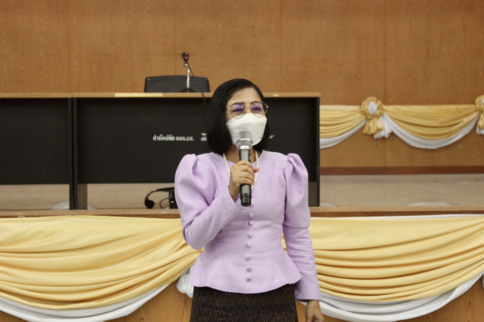 ?พช. ยโสธร ส่งมอบบรรจุภัณฑ์และตราสินค้าแก่กลุ่มผู้ผลิต ผู้ประกอบการ OTOP จังหวัดยโสธร