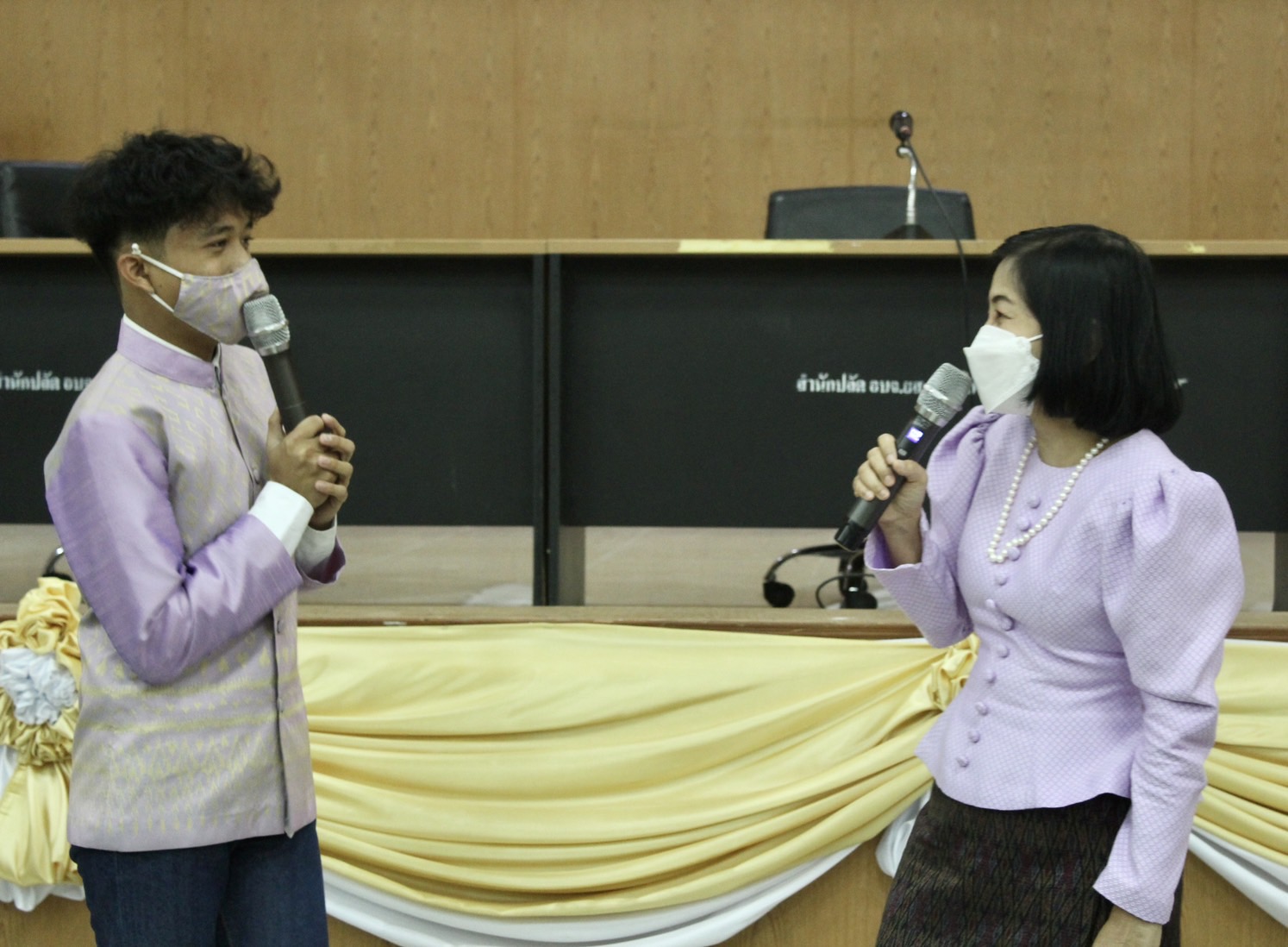 ?พช. ยโสธร ส่งมอบบรรจุภัณฑ์และตราสินค้าแก่กลุ่มผู้ผลิต ผู้ประกอบการ OTOP จังหวัดยโสธร