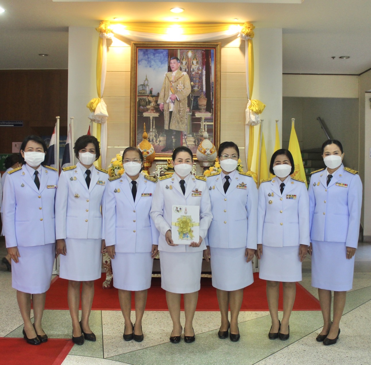 ?พช.ยโสธร ร่วมพิธีรับหนังสือสวดมนต์ บทเจริญพระพุทธมนต์