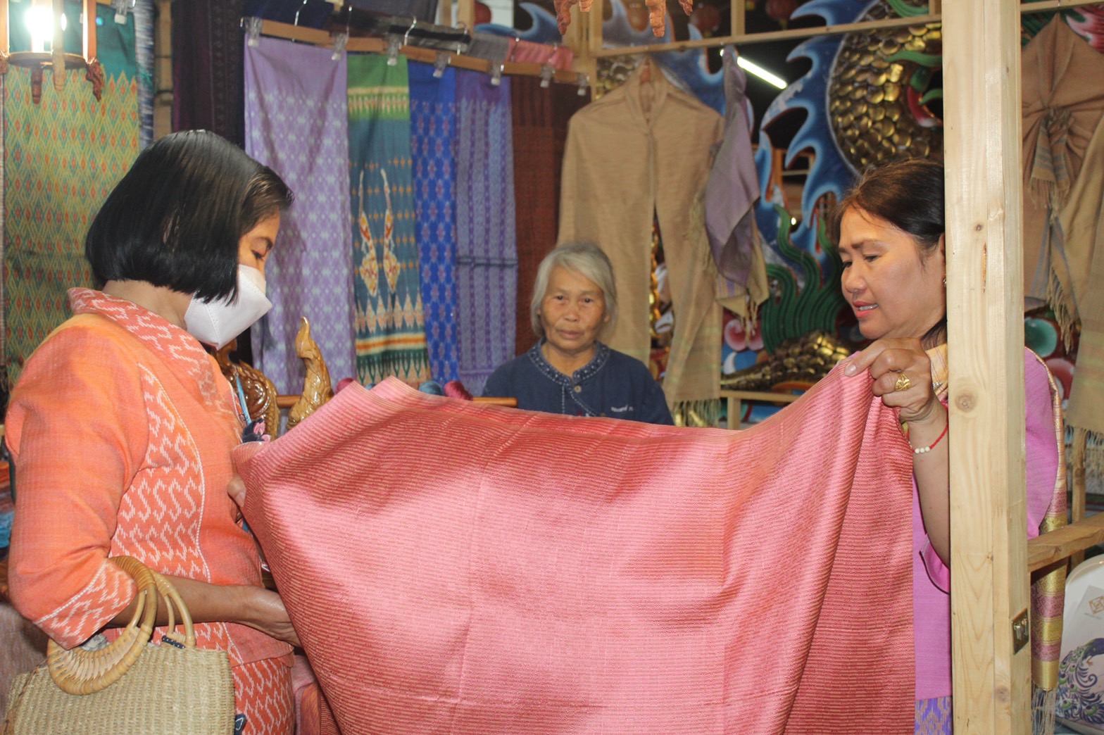 ?พช.ยโสธร ร่วมพิธีเปิดตลาดวัฒนธรรม ถนนสายวัฒนธรรม ชูลาบยโสธร soft power กระตุ้นเศรษฐกิจ