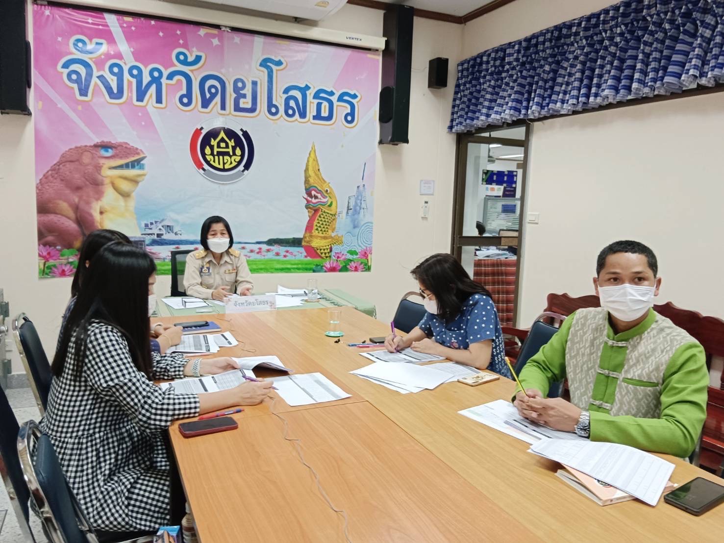 ?? พช.ยโสธร ร่วมรับฟังประชุมชี้แจง เร่งรัด กำกับ ติดตามการดำเนินงานกองทุนพัฒนาบทบาทสตรี ครั้งที่ 2/2566