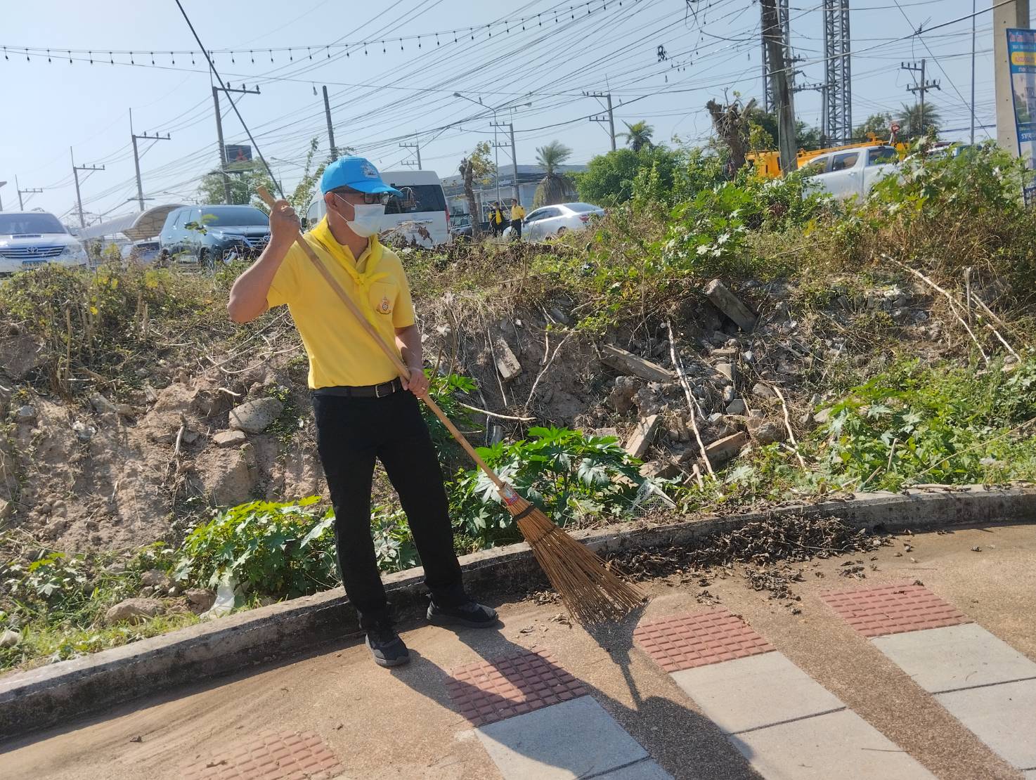 ?พช.ยโสธร ร่วมกิจกรรมจัดกิจกรรมจิตอาสาพัฒนา แก้ไขปัญหาวัชพืช สิ่งปฏิกูล และผักตบชวาในลำน้ำทวน บริเวณสะพานข้ามลำน้ำทวน อำเภอเมืองยโสธร  จังหวัดยโสธร