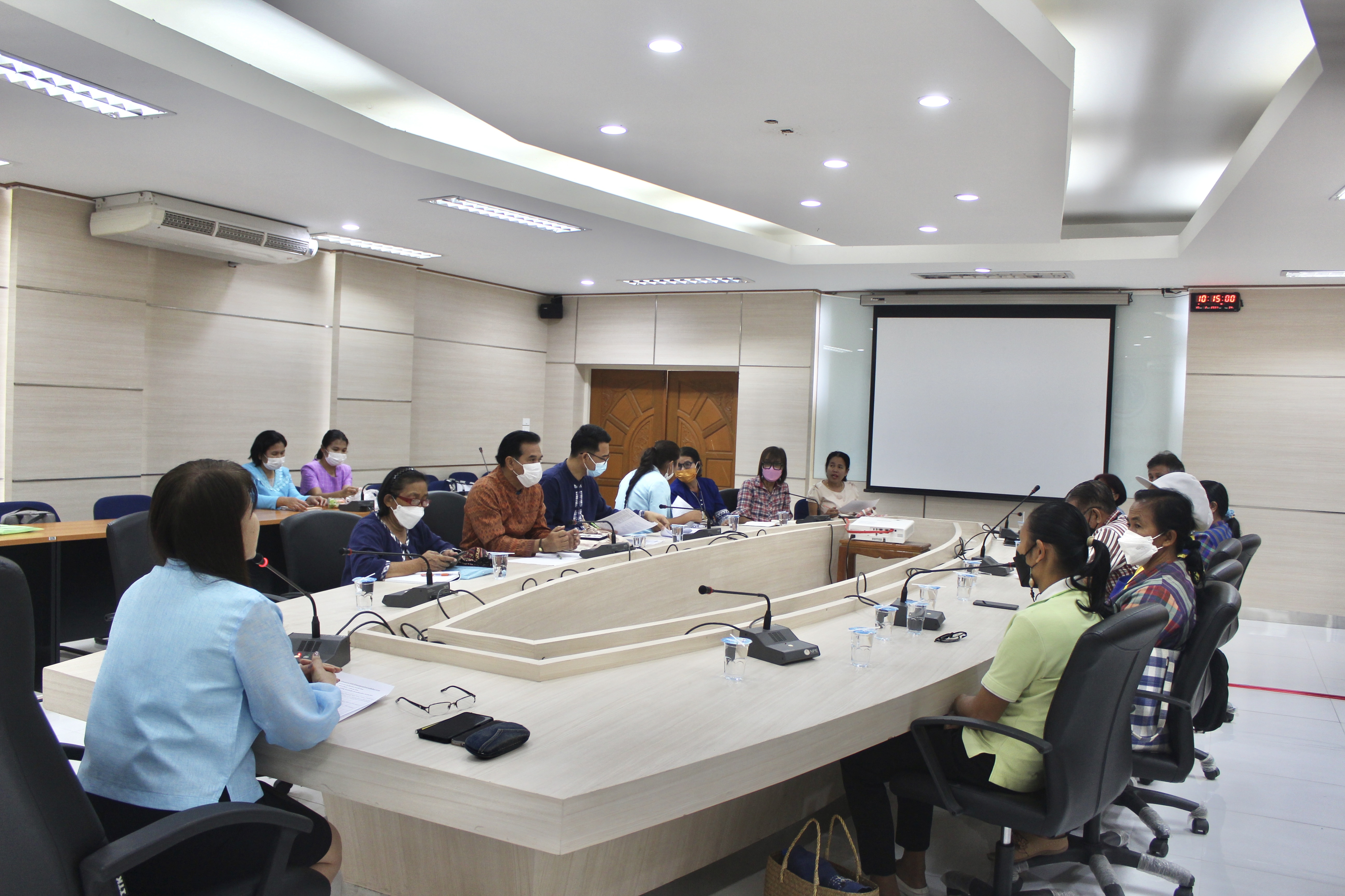 ?พช.ยโสธร ประชุมผู้ผลิต ผู้ประกอบการ OTOP การจัดแสดงและจำหน่ายสินค้างานประชุมวิชาการ อทก.ชาติและงานวันสถาปนาจังหวัดยโสธร