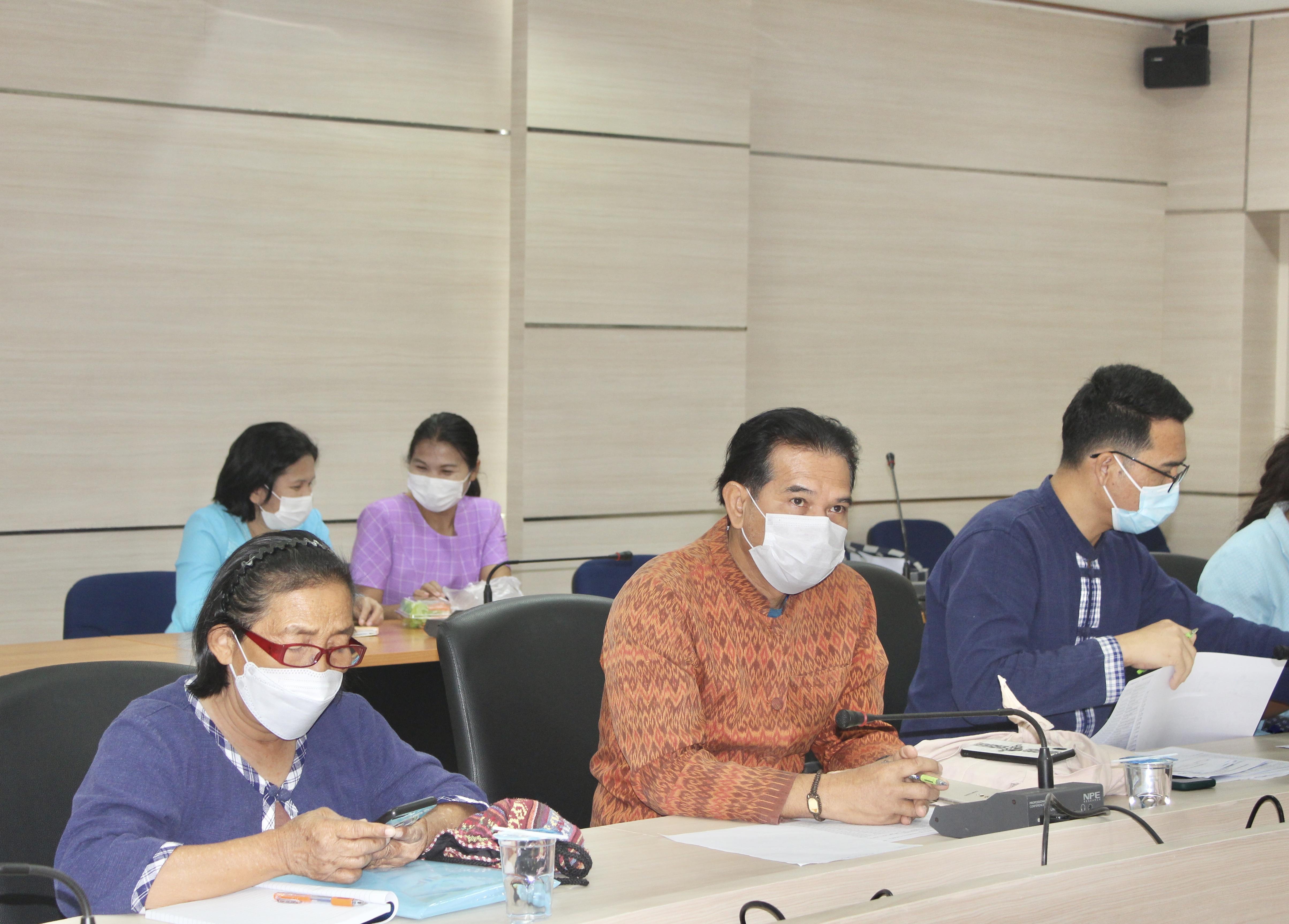 ?พช.ยโสธร ประชุมผู้ผลิต ผู้ประกอบการ OTOP การจัดแสดงและจำหน่ายสินค้างานประชุมวิชาการ อทก.ชาติและงานวันสถาปนาจังหวัดยโสธร