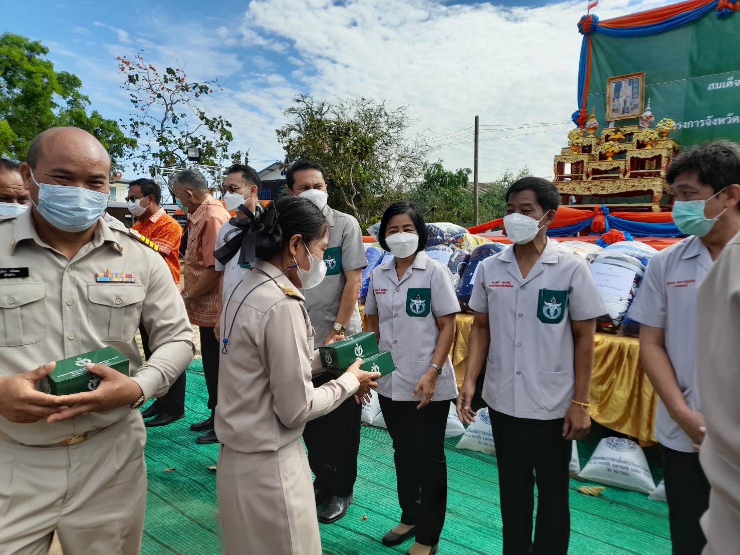 ?พช.ยโสธร ร่วมกิจกรรมหน่วยแพทย์อาสา สมเด็จพระศรีนครินทราบรมราชชนนี (พอ.สว.)ร่วมกับโครงการจังหวัดเคลื่อนที่ “เพิ่มรอยยิ้ม เติมความสุข ให้คนยโสธร”