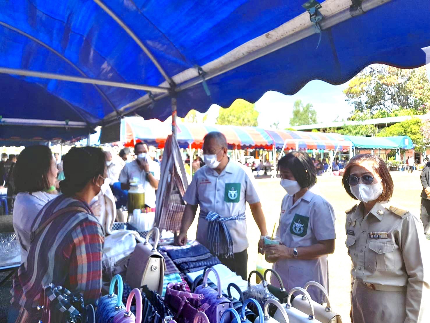 ?พช.ยโสธร ร่วมกิจกรรมหน่วยแพทย์อาสา สมเด็จพระศรีนครินทราบรมราชชนนี (พอ.สว.)ร่วมกับโครงการจังหวัดเคลื่อนที่ “เพิ่มรอยยิ้ม เติมความสุข ให้คนยโสธร”