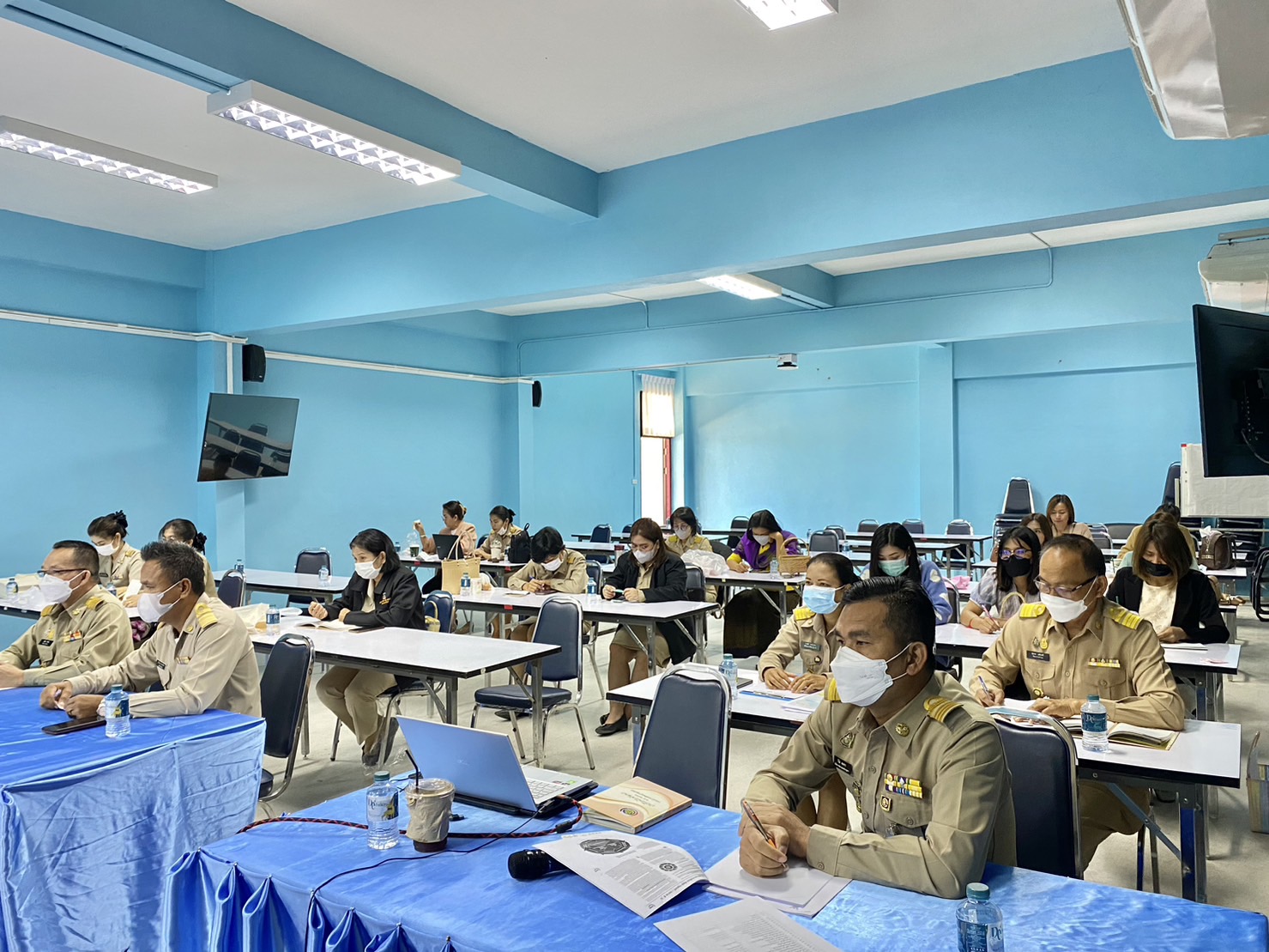 ?พช.ยโสธร ประชุมคณะทำงานฝ่ายเดินแบบผ้าไทยพื้นเมือง ในงานสถาปนาจังหวัดยโสธร ประจำปี 2566 วันที่ 27 กุมภาพันธ์ 2566