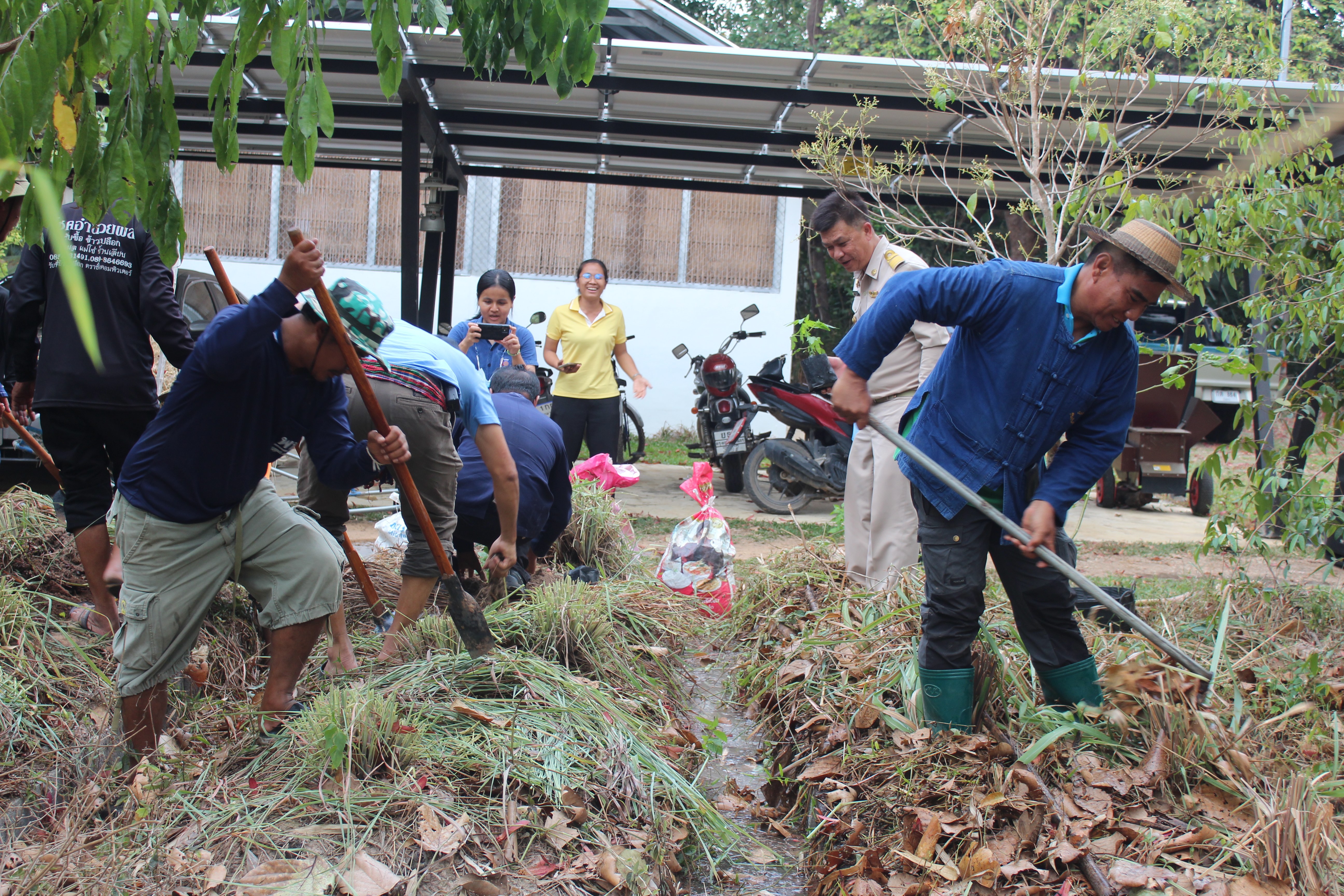 ?พช.ยโสธร ขับเคลื่อนการจัดทำสารสนเทศตำบลต้นแบบเพื่อพัฒนาคุณภาพชีวิต กิจกรรมที่ 2 กิจกรรมสนับสนุนการพัฒนาคุณภาพชีวิตตามความต้องการของ พื้นที่ (ประเด็น การแก้ไขปัญหาความยากจน) ตำบลบึงแก อำเภอมหาชนะชัย จังหวัดยโสธร