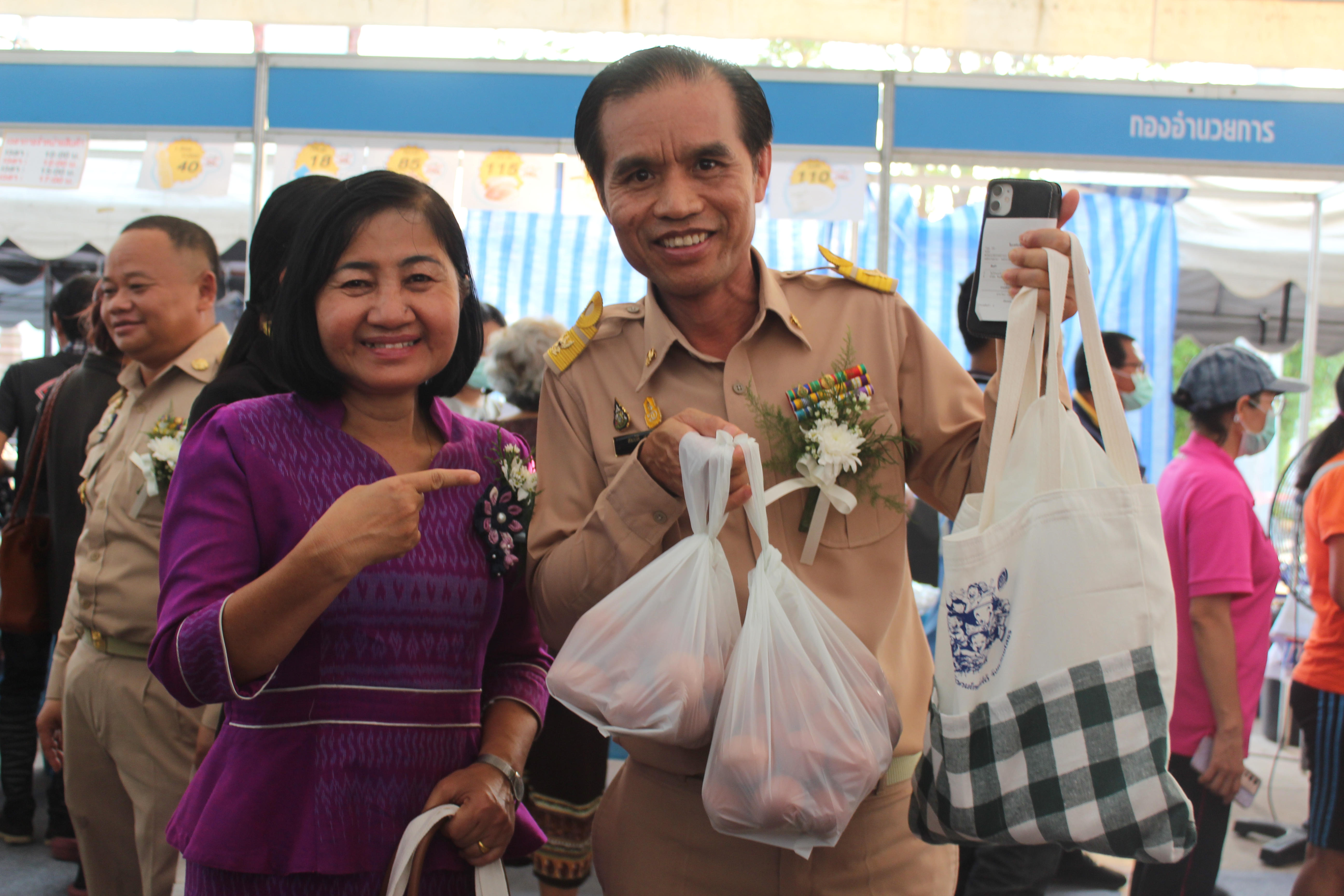 ?พช.ยโสธร ร่วมเปิดงานโครงการ “พาณิชย์ลดราคา!ออนทัวร์ ทั่วไทย จังหวัดยโสธร ครั้งที่ 4