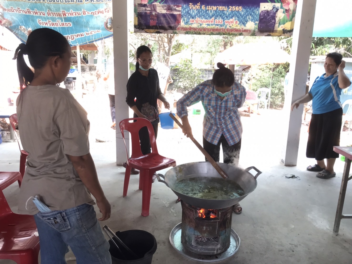 ยโสธร…นำครัวเรือนเป้าหมาย TPMAP/ThaiQM ฝึกอาชีพประชาชนพัฒนาคนทุกช่วงวัยตามหลักปรัชญาของเศรษฐกิจพอเพียง ประจำปีงบประมาณ พ.ศ. 2566 ผ่านระบบ Zoom Cloud Meeting