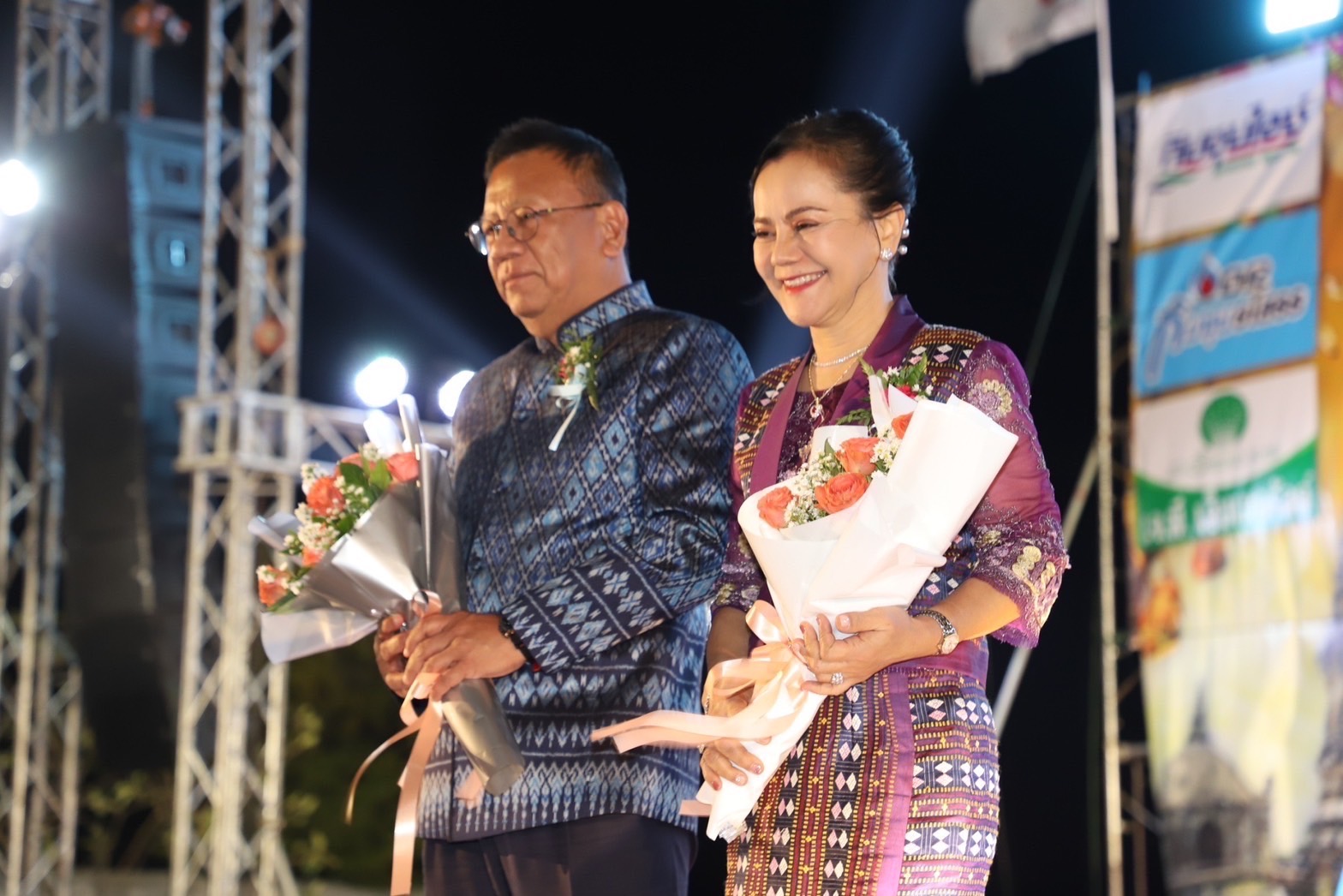 ?จังหวัดยโสธร จัดงานยิ่งใหญ่สุดอลังการ “สืบสานอนุรักษ์ศิลป์ ผ้าถิ่นไทย ดำรงไว้ในแผ่นดิน” ในการเดินแบบชุดผ้าไทยพื้นเมือง เพื่อการกุศล งานสถาปนาจังหวัดยโสธร ประจำปี 2566