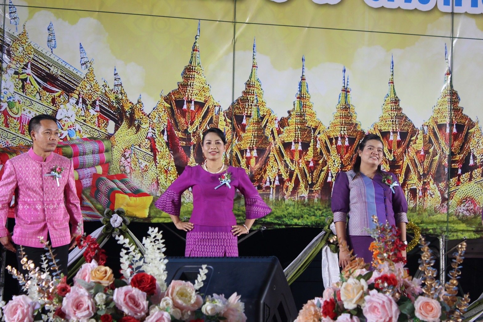?จังหวัดยโสธร จัดงานยิ่งใหญ่สุดอลังการ “สืบสานอนุรักษ์ศิลป์ ผ้าถิ่นไทย ดำรงไว้ในแผ่นดิน” ในการเดินแบบชุดผ้าไทยพื้นเมือง เพื่อการกุศล งานสถาปนาจังหวัดยโสธร ประจำปี 2566