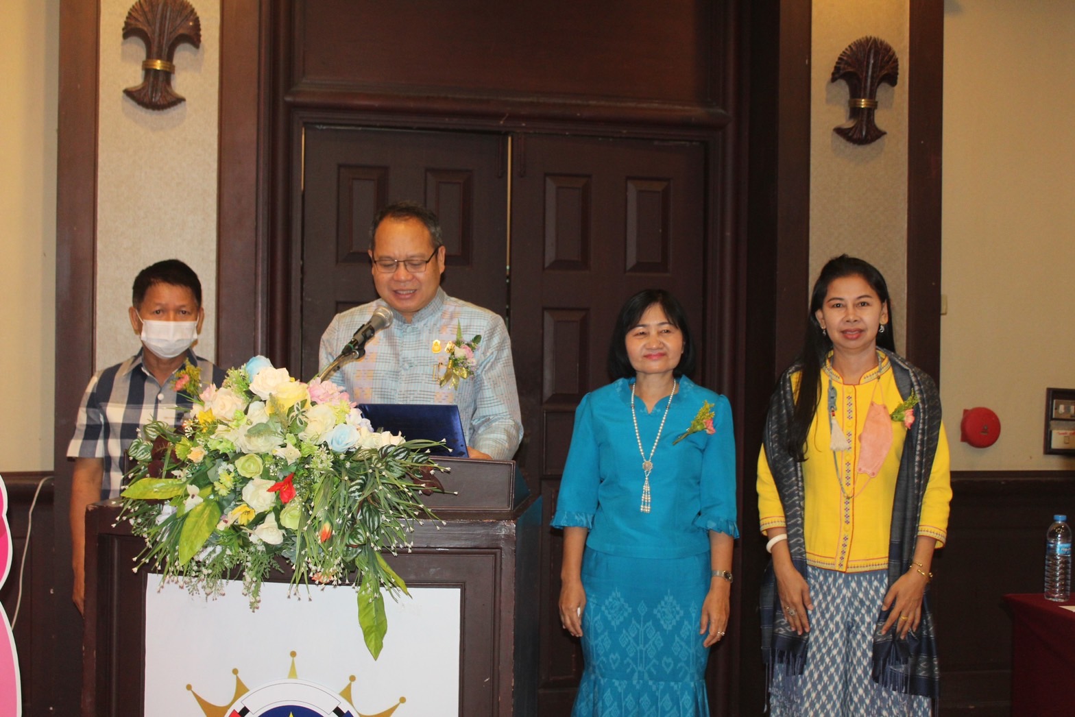 ?พช.ยโสธร ร่วมนำทีมกลุ่มออมทรัพย์เพื่อการผลิต ร่วมจัดนิทรรศการโครงการเพิ่มประสิทธิภาพการบริหารจัดการทุนชุมชนและ ยกระดับสู่การเป็นต้นแบบ กิจกรรมมหกรรมการออม ลดความเหลื่อมล้ำของประชาชน จังหวัดอุบลราชธานี