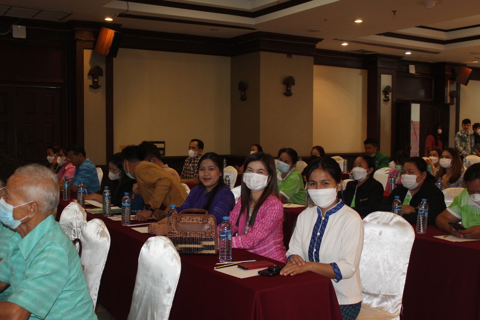 ?พช.ยโสธร ร่วมนำทีมกลุ่มออมทรัพย์เพื่อการผลิต ร่วมจัดนิทรรศการโครงการเพิ่มประสิทธิภาพการบริหารจัดการทุนชุมชนและ ยกระดับสู่การเป็นต้นแบบ กิจกรรมมหกรรมการออม ลดความเหลื่อมล้ำของประชาชน จังหวัดอุบลราชธานี