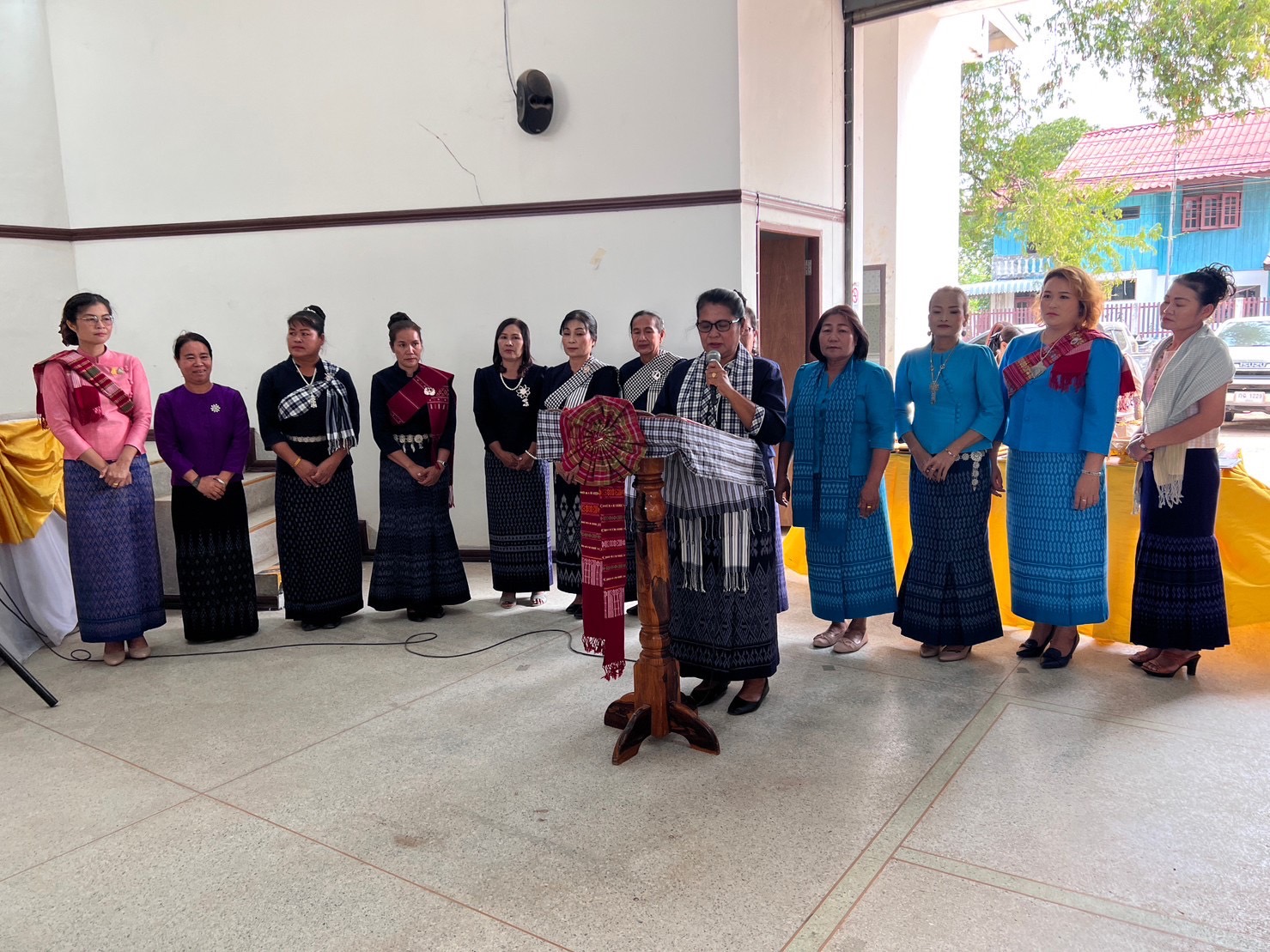 ?พช.ยโสธร ร่วมโครงการส่งเสริมทักษะสตรี เรียนรู้ด้านการพัฒนาและแปรรูปผลิตภัณฑ์ผ้าไทย ผ้าพื้นเมืองสู่การตลาดยุคใหม่ และกิจกรรมวัน สตรีสากล อำเภอเลิงนกทา จังหวัดยโสธร