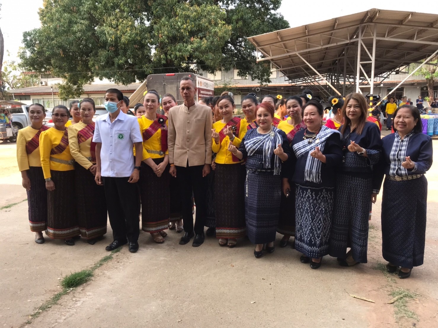 ?พช.ยโสธร ร่วมโครงการส่งเสริมทักษะสตรี เรียนรู้ด้านการพัฒนาและแปรรูปผลิตภัณฑ์ผ้าไทย ผ้าพื้นเมืองสู่การตลาดยุคใหม่ และกิจกรรมวัน สตรีสากล อำเภอเลิงนกทา จังหวัดยโสธร