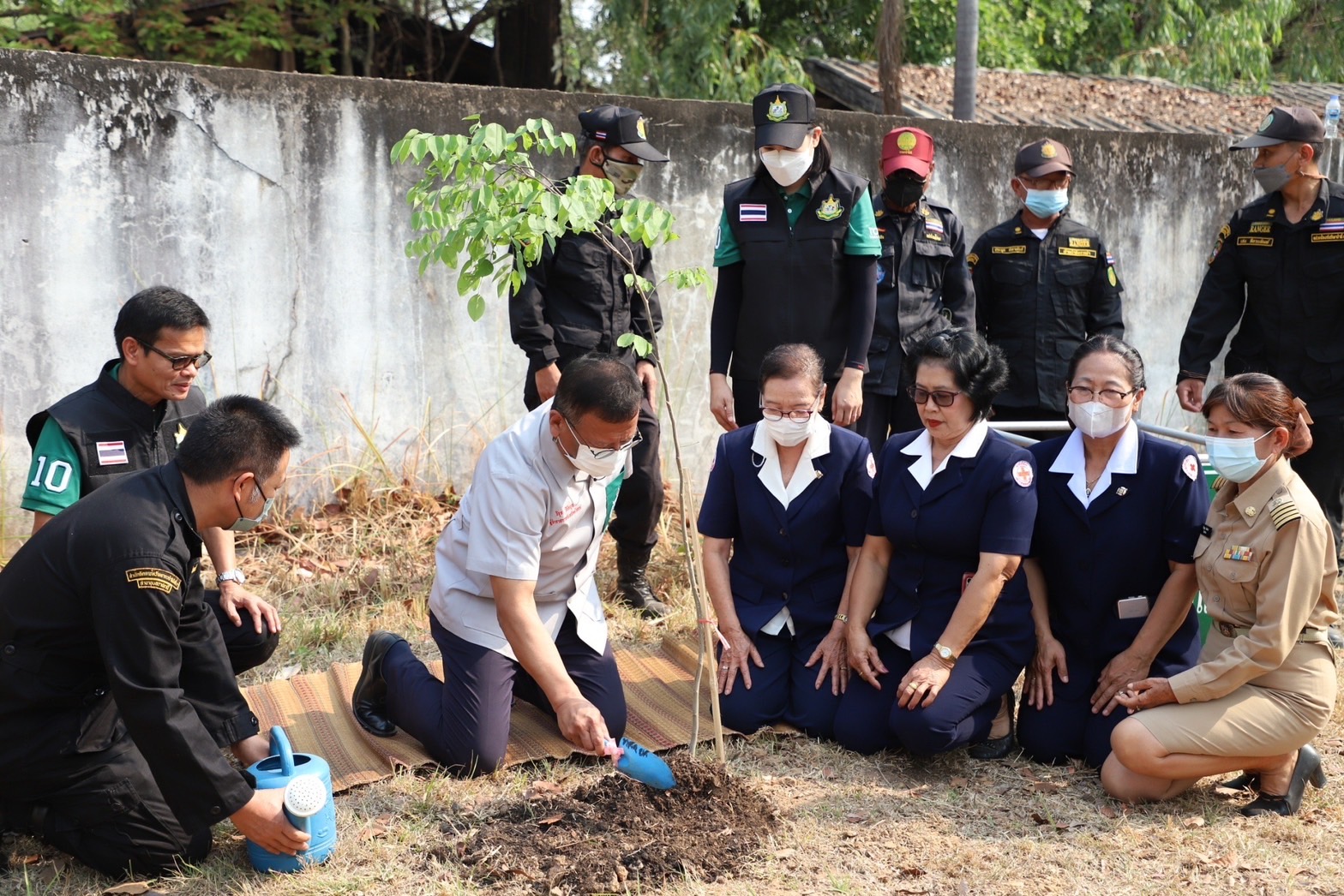 ?พช.ยโสธร ร่วมกิจกรรมหน่วยแพทย์เคลื่อนที่ พอ.สว. และ โครงการจังหวัดเคลื่อนที่ “เพิ่มรอยยิ้ม เติมความสุข ให้คนยโสธร” ที่ ตำบลน้ำคำ อำเภอไทยเจริญ จังหวัดยโสธร
