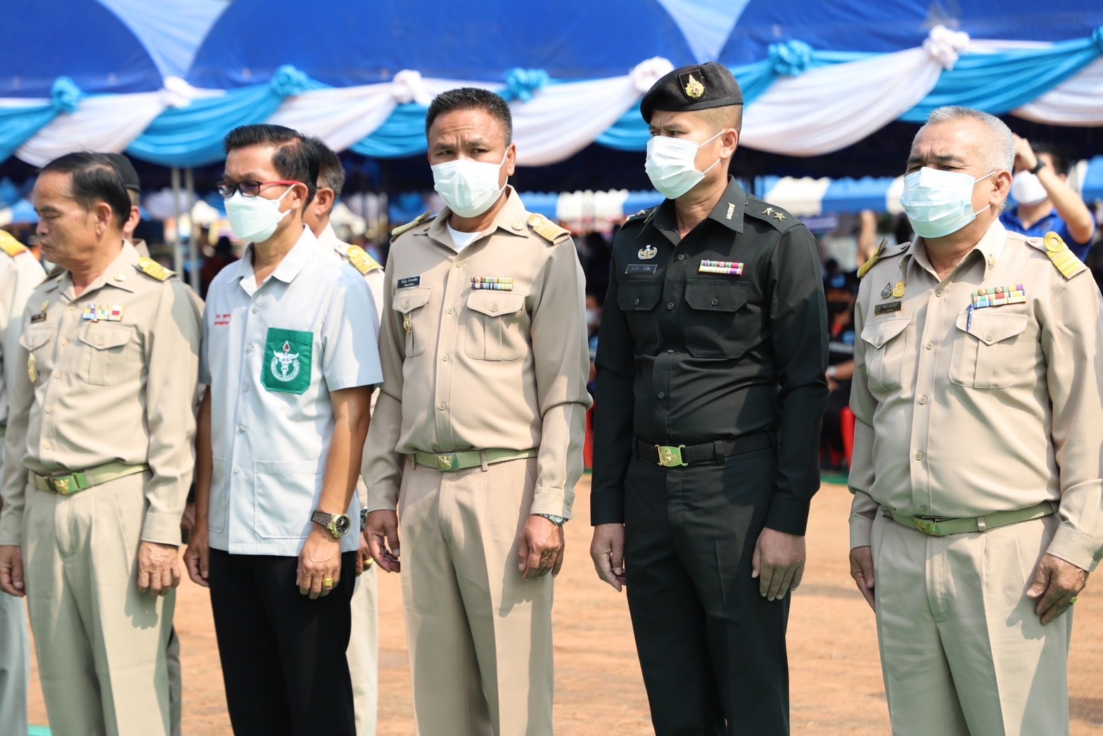 ?พช.ยโสธร ร่วมกิจกรรมหน่วยแพทย์เคลื่อนที่ พอ.สว. และ โครงการจังหวัดเคลื่อนที่ “เพิ่มรอยยิ้ม เติมความสุข ให้คนยโสธร” ที่ ตำบลน้ำคำ อำเภอไทยเจริญ จังหวัดยโสธร