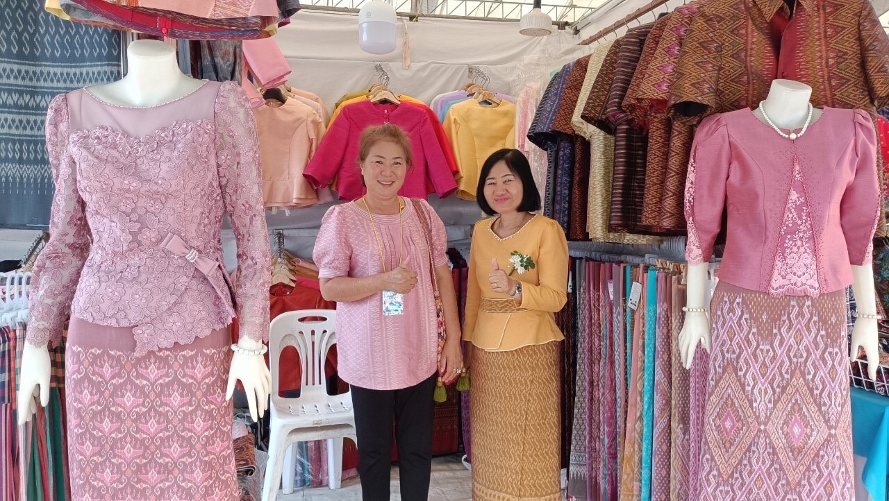 ?พช.ยโสธร ร่วมเปิดงานโครงการ “พาณิชย์ลดราคา!ออนทัวร์ ทั่วไทย จังหวัดยโสธร