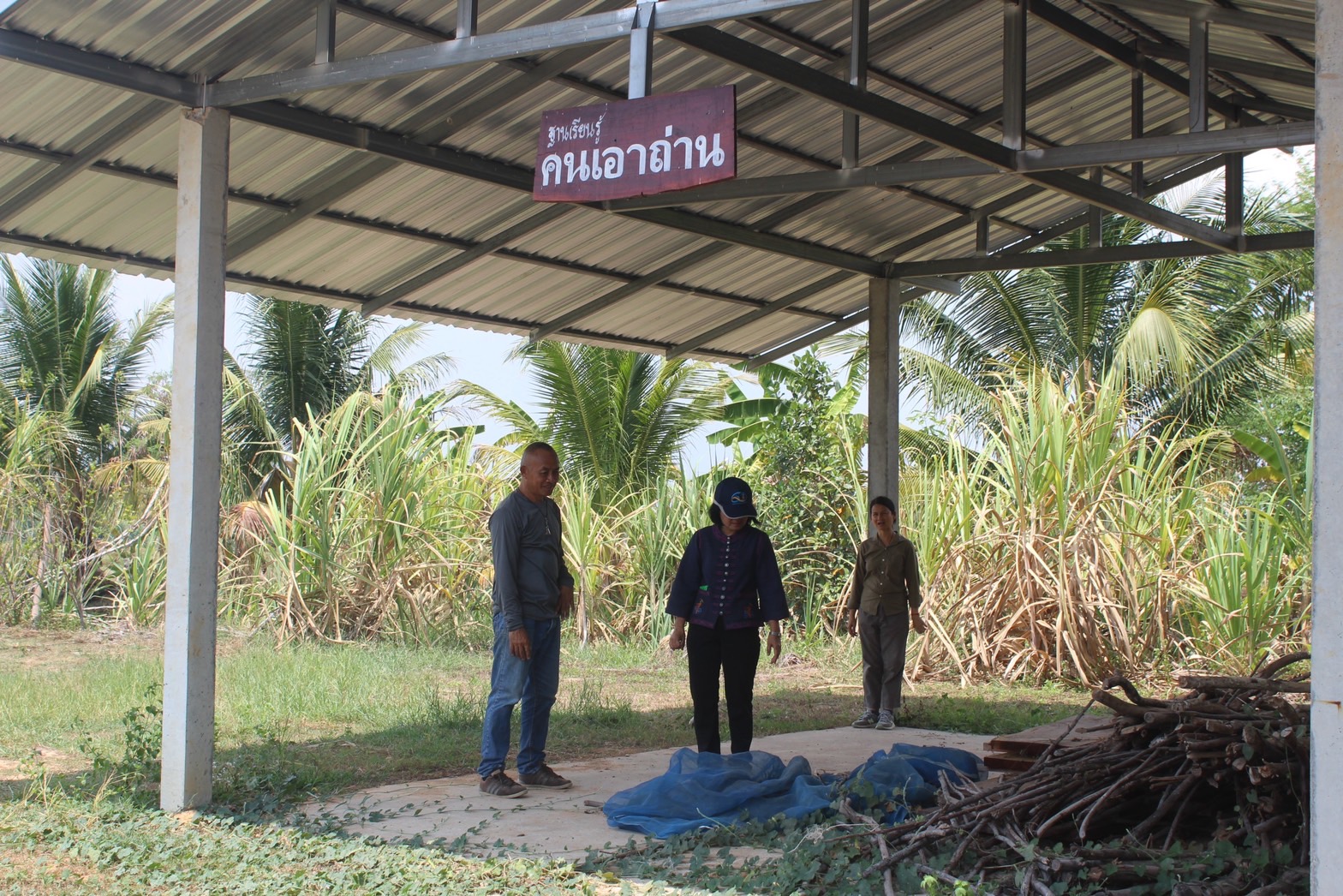 ☘พช.ยโสธร ลงพื้นที่ติดตามสนับสนุนศูนย์เรียนรู้ชุมชนต้นแบบการพัฒนาคุณภาพชีวิต CLM ตำบลคูเมือง อำเภอมหาชนะชัย จังหวัดยโสธร