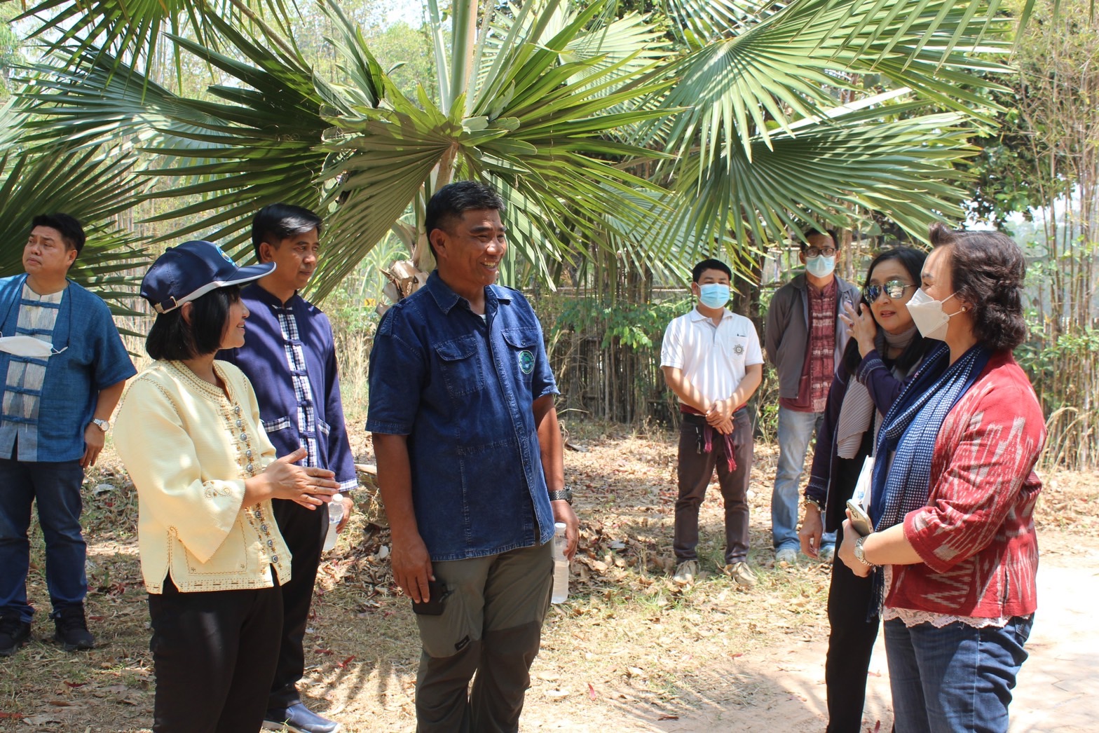 ☘ที่ปรึกษา ปลัด มท. ลงพื้นที่ เมืองบั้งไฟ ติดตามสนับสนุนศูนย์เรียนรู้ชุมชนต้นแบบการพัฒนาคุณภาพชีวิต ศูนย์เรียนรู้ CLM อำเภอมหาชนะชัย จังหวัดยโสธร