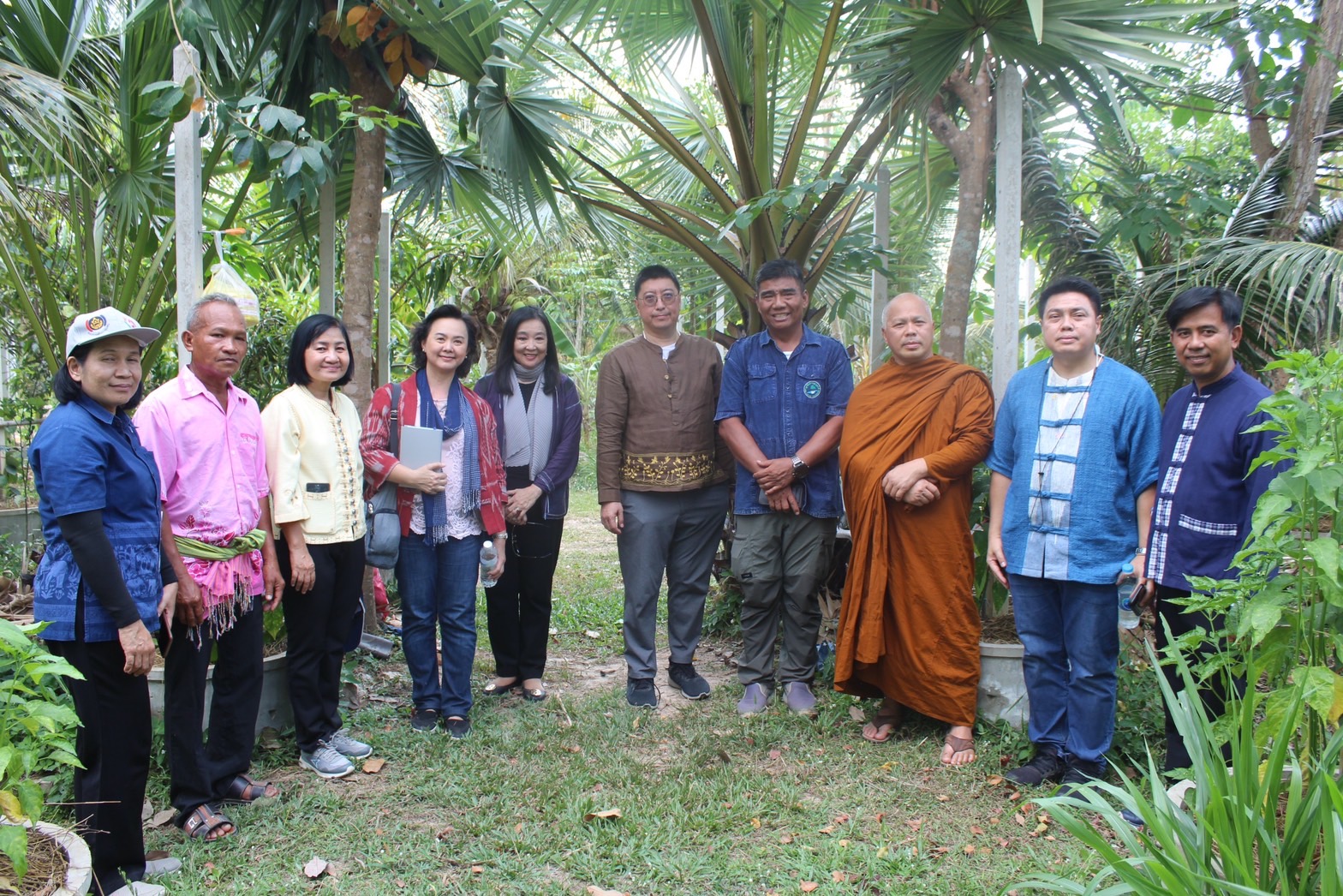 ☘ที่ปรึกษา ปลัด มท. ลงพื้นที่ เมืองบั้งไฟ ติดตามสนับสนุนศูนย์เรียนรู้ชุมชนต้นแบบการพัฒนาคุณภาพชีวิต ศูนย์เรียนรู้ CLM อำเภอมหาชนะชัย จังหวัดยโสธร