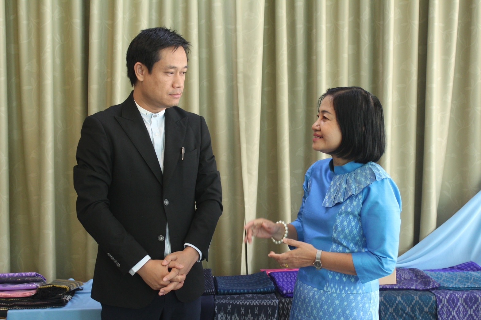 ?พช.ยโสธร เดินหน้าพัฒนาผลิตภัณฑ์สินค้าชุมชนส่งเสริมกระบวนการเครือข่ายองค์ความรู้ ( Knowledge – Based OTOP : KBO) ให้แก่ผู้ผลิต ผู้ประกอบการ OTOP จังหวัดยโสธร