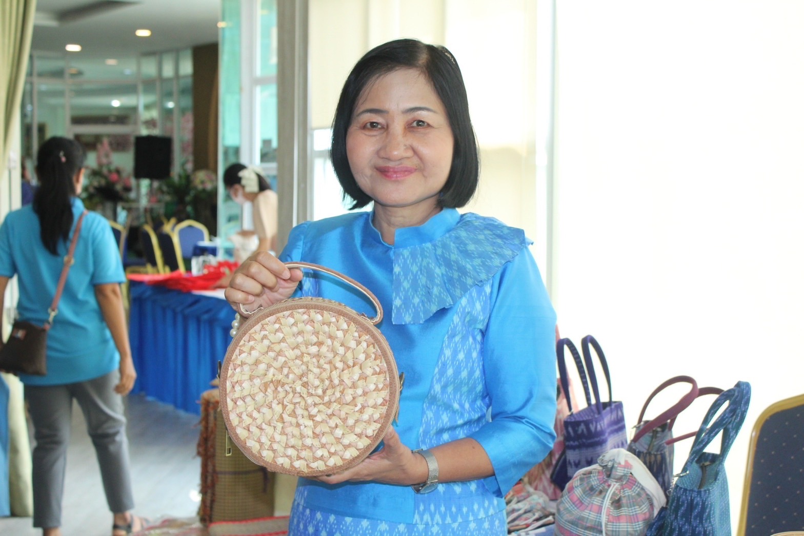 ?พช.ยโสธร เดินหน้าพัฒนาผลิตภัณฑ์สินค้าชุมชนส่งเสริมกระบวนการเครือข่ายองค์ความรู้ ( Knowledge – Based OTOP : KBO) ให้แก่ผู้ผลิต ผู้ประกอบการ OTOP จังหวัดยโสธร