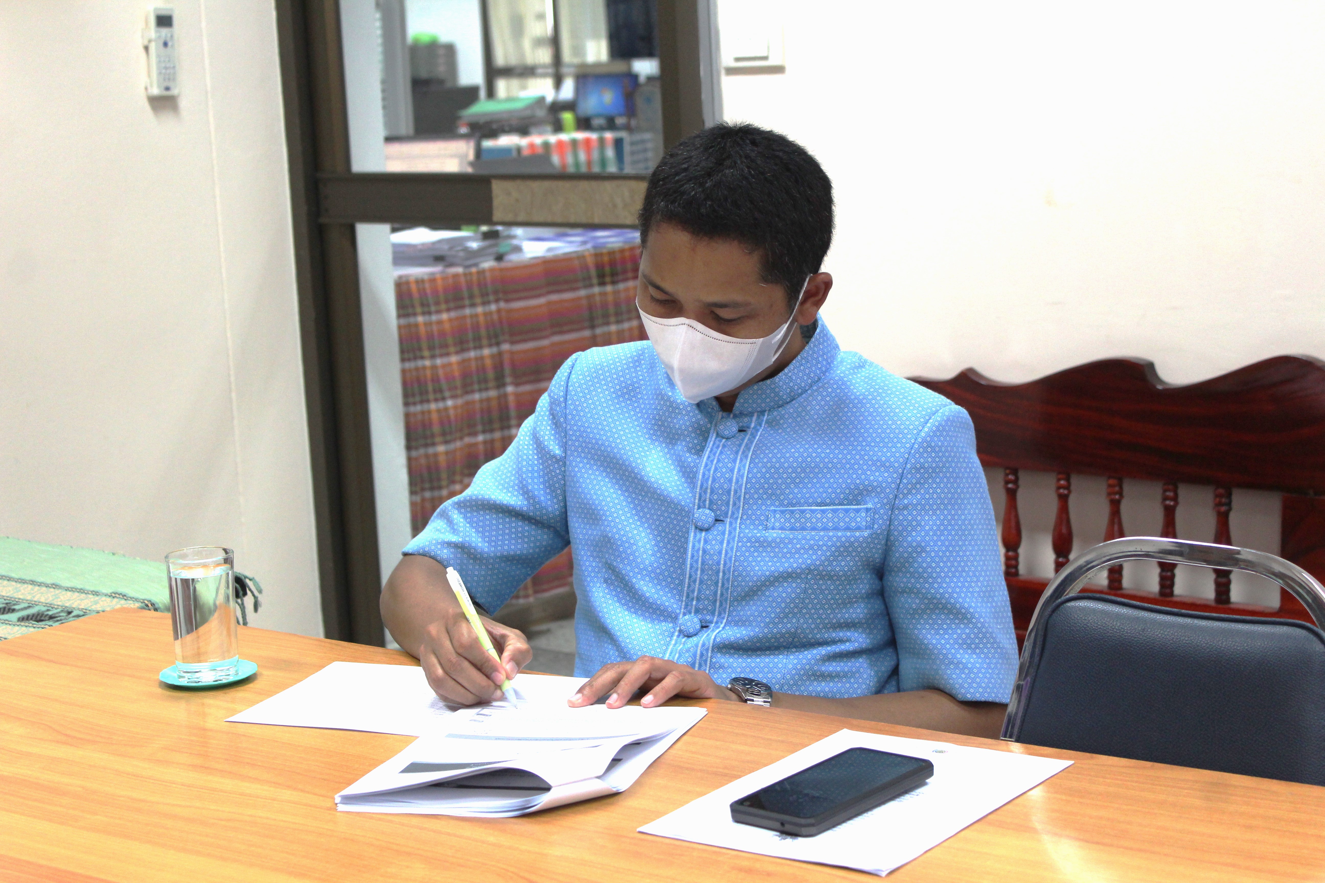 พช.ยโสธร ร่วมรับฟังประชุมชี้แจง เร่งรัด กำกับ ติดตามการดำเนินงานกองทุนพัฒนาบทบาทสตรี