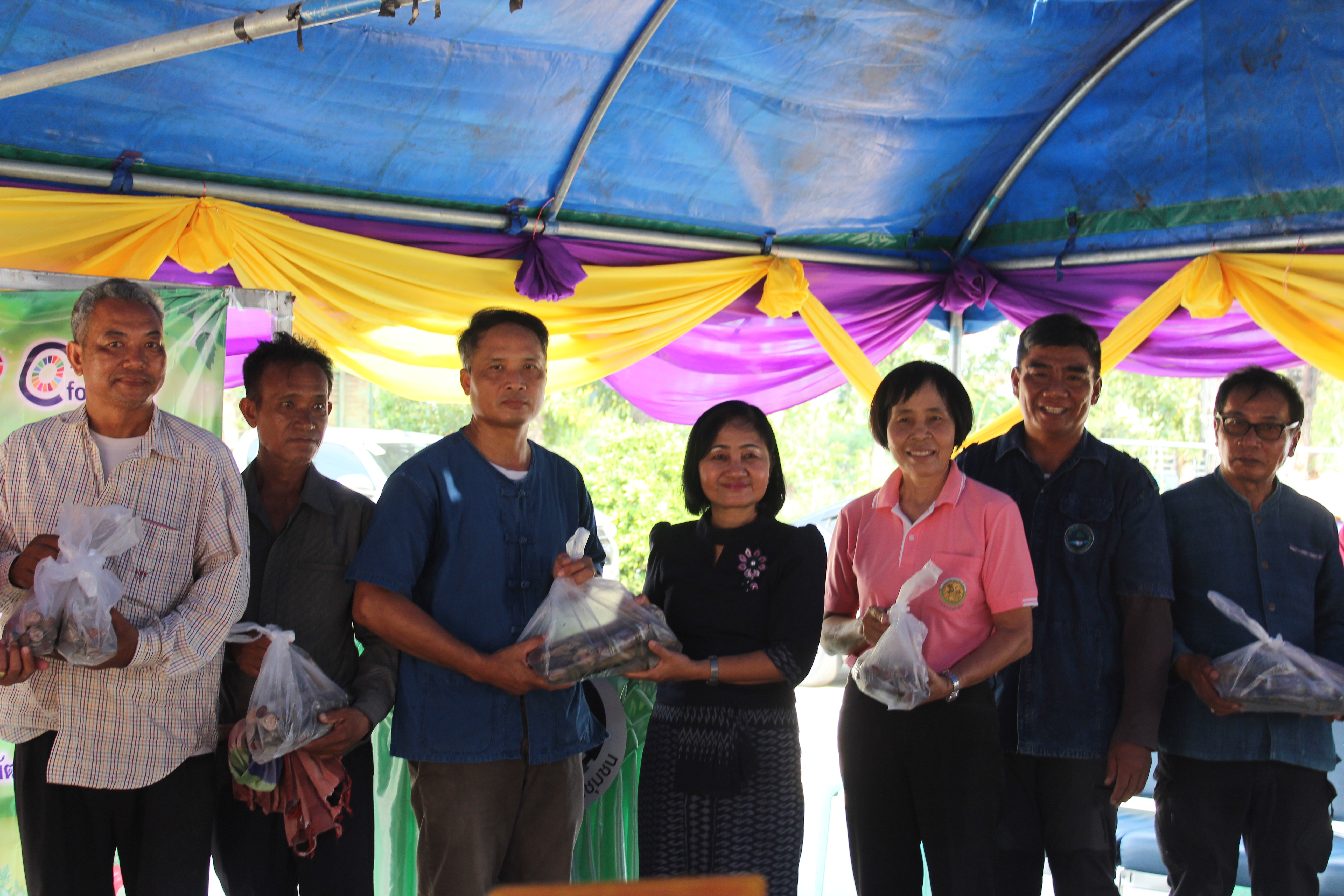 ?พช.ยโสธร ดำเนินกิจกรรม ทางนี้มีผล ผู้คนรักกัน “ถนนกินได้ ปลอดภัยไร้สารพิษ”ตำบลบึงแก อำเภอมหาชนะชัย จังหวัดยโสธร ภายใต้การจัดทำตำบลสารสนเทศตำบลต้นแบบเพื่อพัฒนาคุณภาพชีวิต