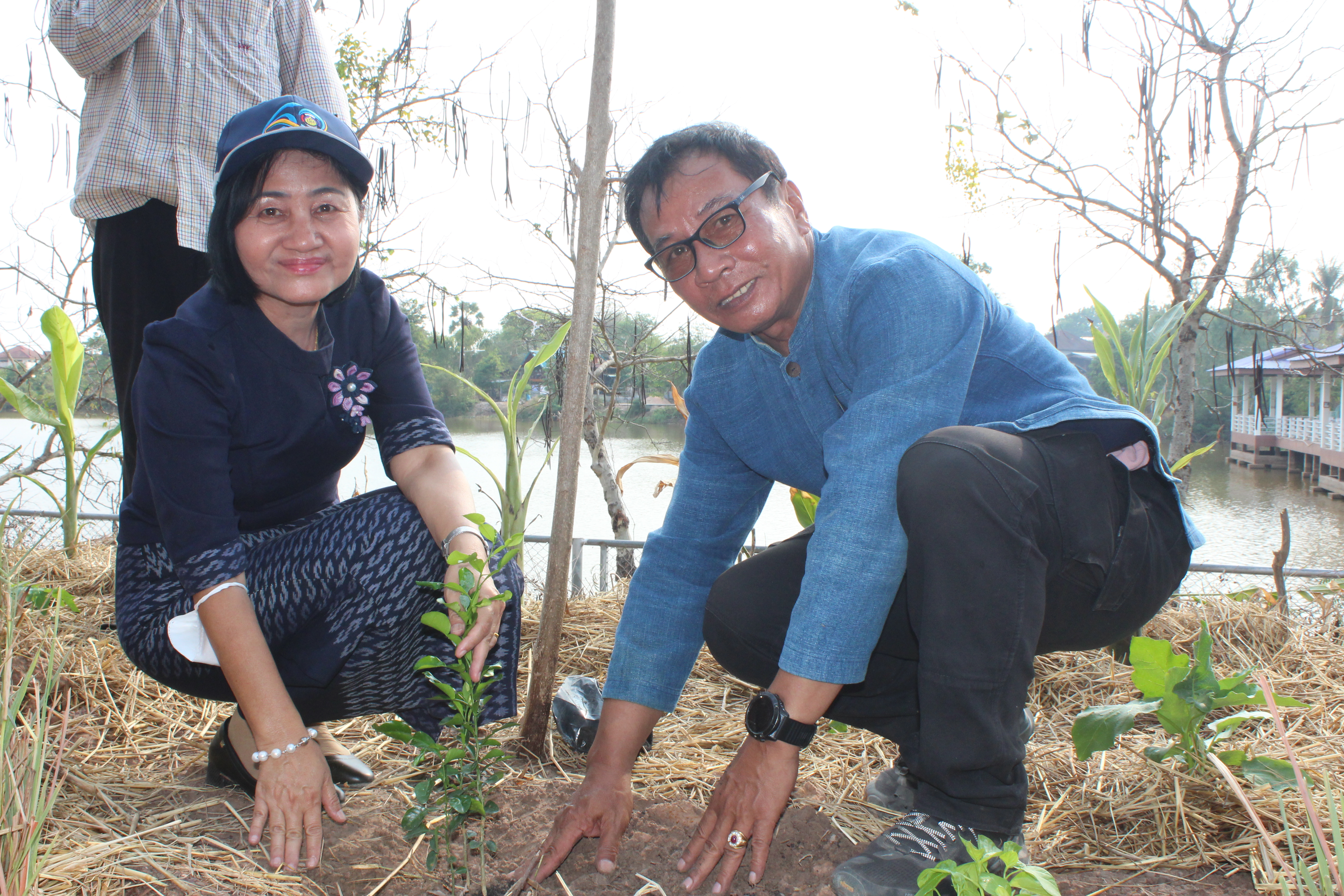 ?พช.ยโสธร ดำเนินกิจกรรม ทางนี้มีผล ผู้คนรักกัน “ถนนกินได้ ปลอดภัยไร้สารพิษ”ตำบลบึงแก อำเภอมหาชนะชัย จังหวัดยโสธร ภายใต้การจัดทำตำบลสารสนเทศตำบลต้นแบบเพื่อพัฒนาคุณภาพชีวิต