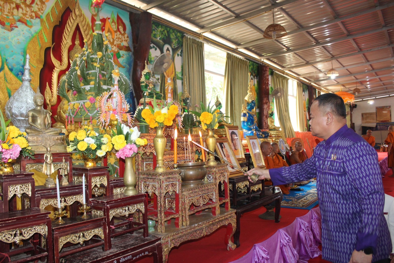 พช.ยโสธร ดำเนินกิจกรรมทอดผ้าป่าสามัคคี สมทบกองทุนพัฒนาเด็กชนบทในพระราชูปถัมภ์สมเด็จพระเทพรัตนราชสุดาฯสยามบรมราชกุมารี ณ วัดโพธาราม บ้านโพธิ์ทอง หมู่ที่ 12 ตำบลห้องแซง อำเภอเลิงนกทา จังหวัดยโสธร