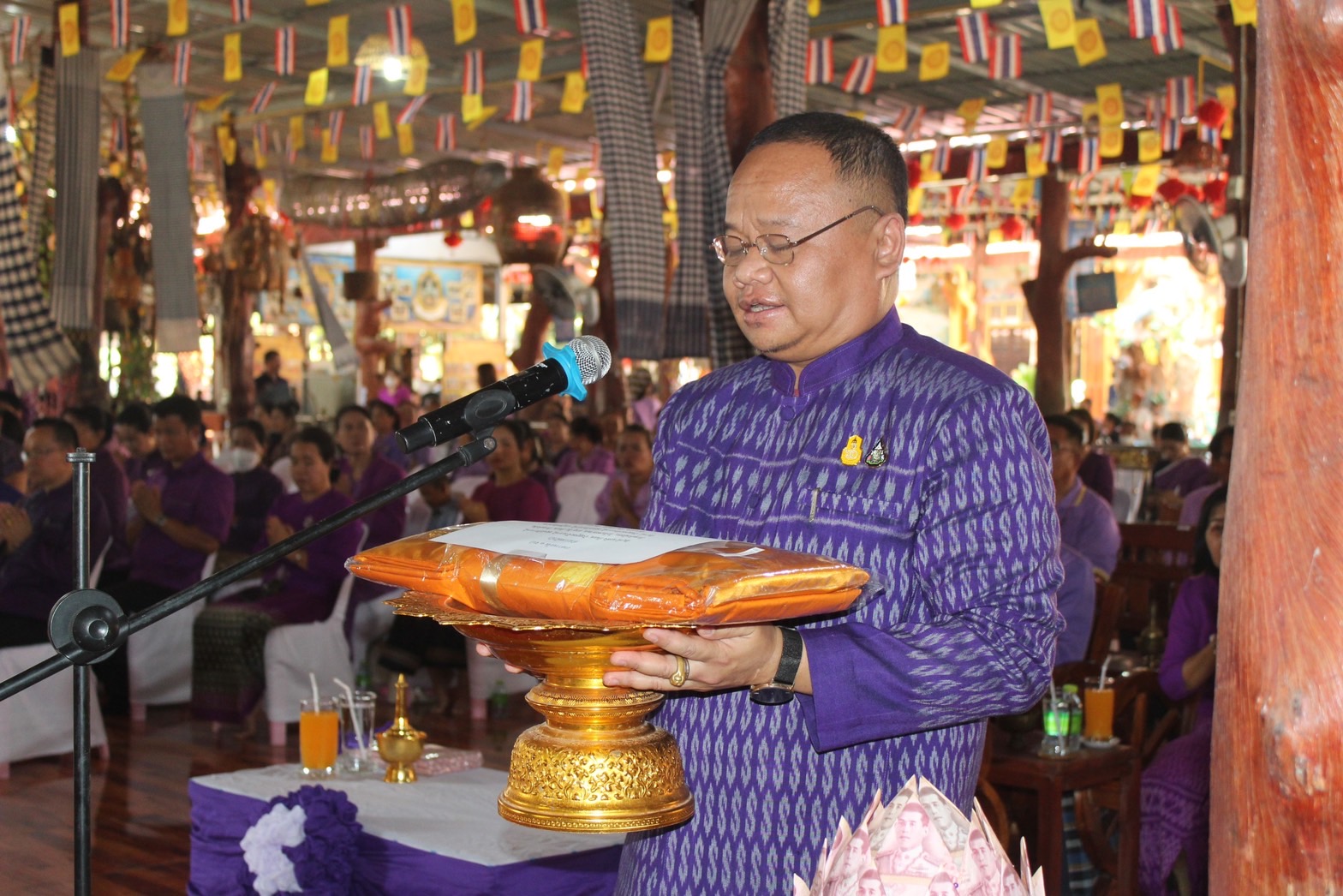 พช.ยโสธร ดำเนินกิจกรรมทอดผ้าป่าสามัคคี สมทบกองทุนพัฒนาเด็กชนบทในพระราชูปถัมภ์สมเด็จพระเทพรัตนราชสุดาฯสยามบรมราชกุมารี ณ วัดโพธาราม บ้านโพธิ์ทอง หมู่ที่ 12 ตำบลห้องแซง อำเภอเลิงนกทา จังหวัดยโสธร