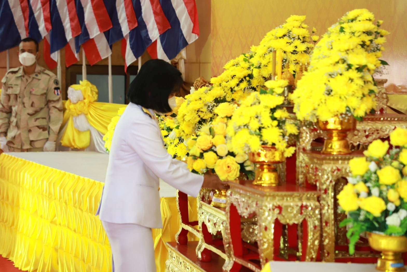 ?พช.ยโสธร ร่วมงานรัฐพิธีวันพระบาทสมเด็จพระพุทธยอดฟ้าจุฬาโลกมหาราช และวันที่ระลึกมหาจักรีบรมราชวงศ์