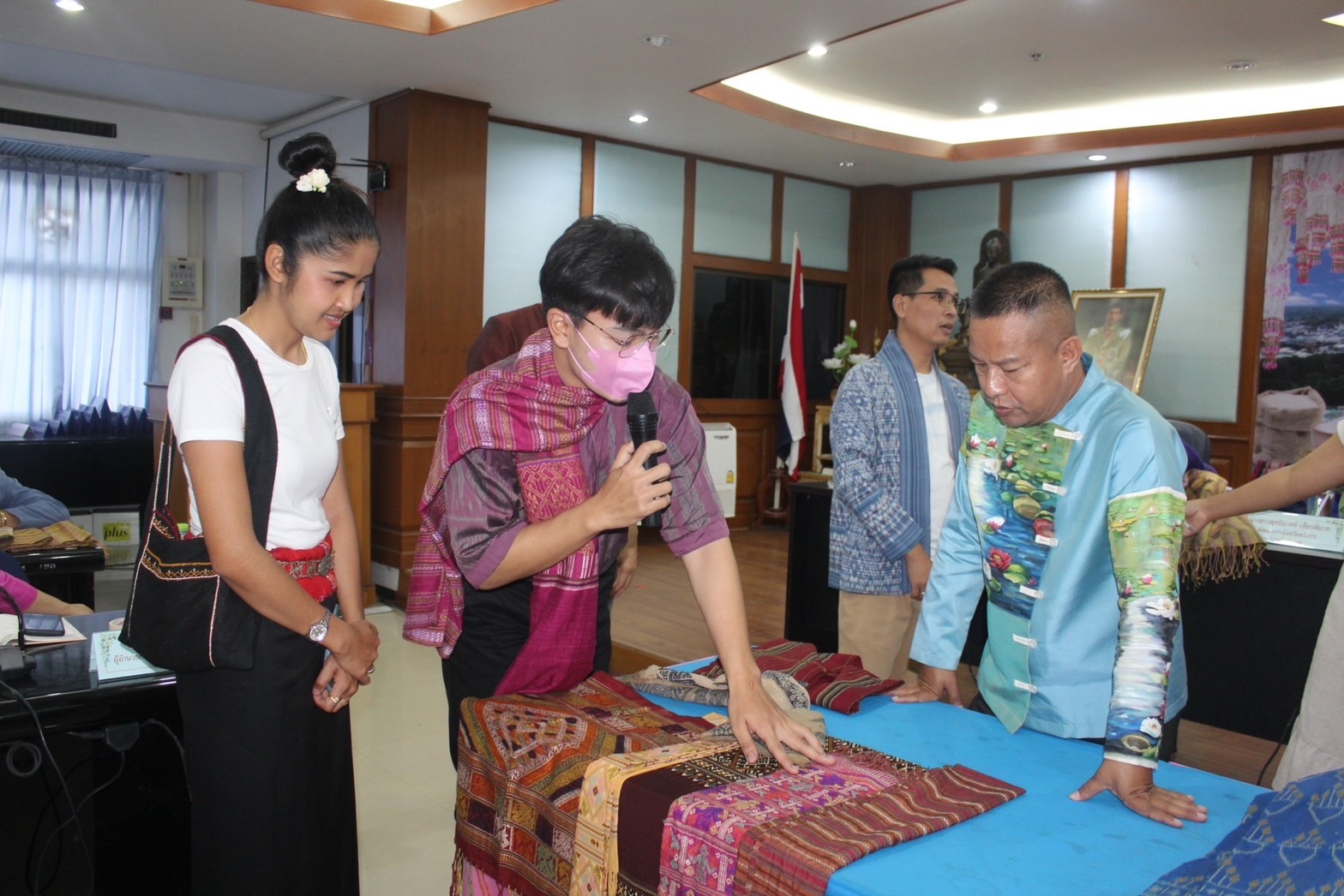 พช.ยโสธร เดินหน้าเร่งพัฒนาลายผ้า “ผ้าไทยใส่ให้สนุก” ของสมเด็จพระเจ้าลูกเธอ เจ้าฟ้าสิริวัณณวรี นารีรัตนราชกัญญา