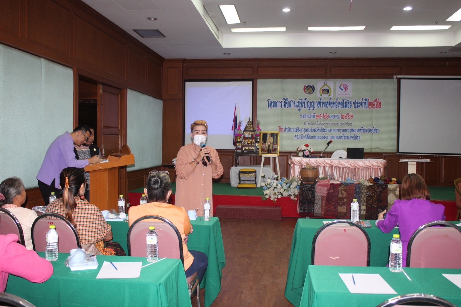 พช.ยโสธร เดินหน้าเร่งพัฒนาลายผ้า “ผ้าไทยใส่ให้สนุก”ในโครงการ สืบสานภูมิปัญญา ผ้าทอจังหวัดยโสธร