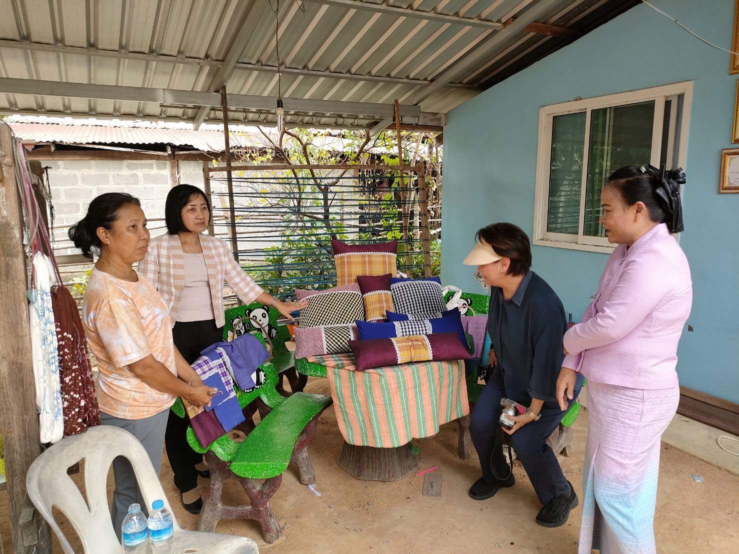 พช.ยโสธร ลงพื้นที่ติดตาม สนับสนุนการดำเนินงานการดำเนินงานตามโครงการพัฒนาผลิตภัณฑ์สินค้าชุมชน กิจกรรมส่งเสริมกระบวนการเครือข่ายองค์ความรู้ ( Knowledge – Based OTOP : KBO) กิจกรรมที่ 2 พัฒนาผลิตภัณฑ์ OTOP