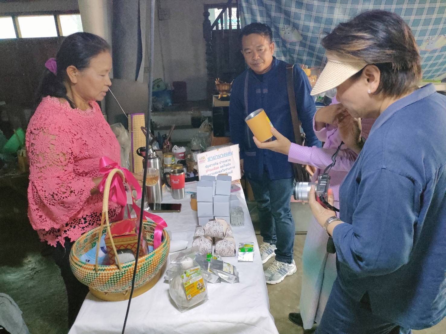 พช.ยโสธร ลงพื้นที่ติดตาม สนับสนุนการดำเนินงานการดำเนินงานตามโครงการพัฒนาผลิตภัณฑ์สินค้าชุมชน กิจกรรมส่งเสริมกระบวนการเครือข่ายองค์ความรู้ ( Knowledge – Based OTOP : KBO) กิจกรรมที่ 2 พัฒนาผลิตภัณฑ์ OTOP