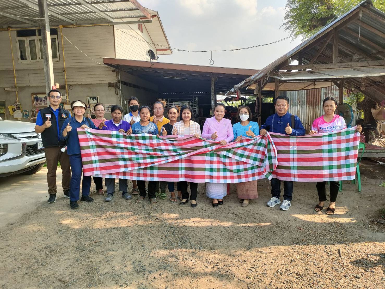 พช.ยโสธร ลงพื้นที่ติดตาม สนับสนุนการดำเนินงานการดำเนินงานตามโครงการพัฒนาผลิตภัณฑ์สินค้าชุมชน กิจกรรมส่งเสริมกระบวนการเครือข่ายองค์ความรู้ ( Knowledge – Based OTOP : KBO) กิจกรรมที่ 2 พัฒนาผลิตภัณฑ์ OTOP